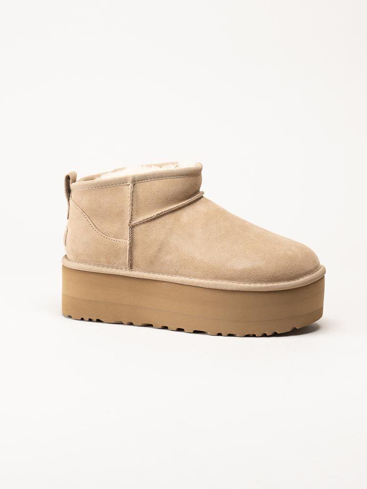 UGG - Ultra Mini Platform - Beige ullfodrade platåboots i mocka
