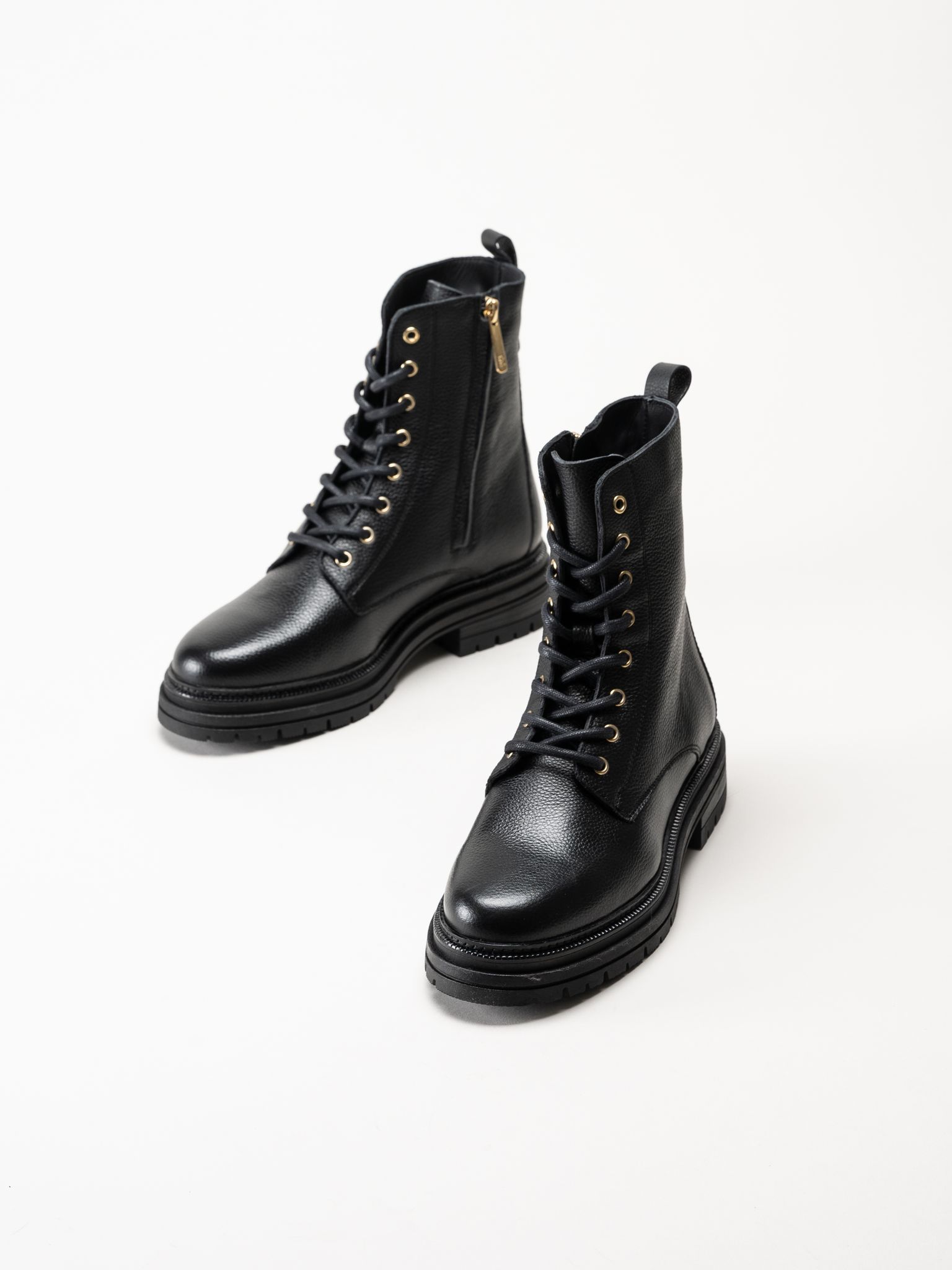 Tommy Hilfiger - TH Plaque Pebble Lace Boot - Svarta kängor i skinn