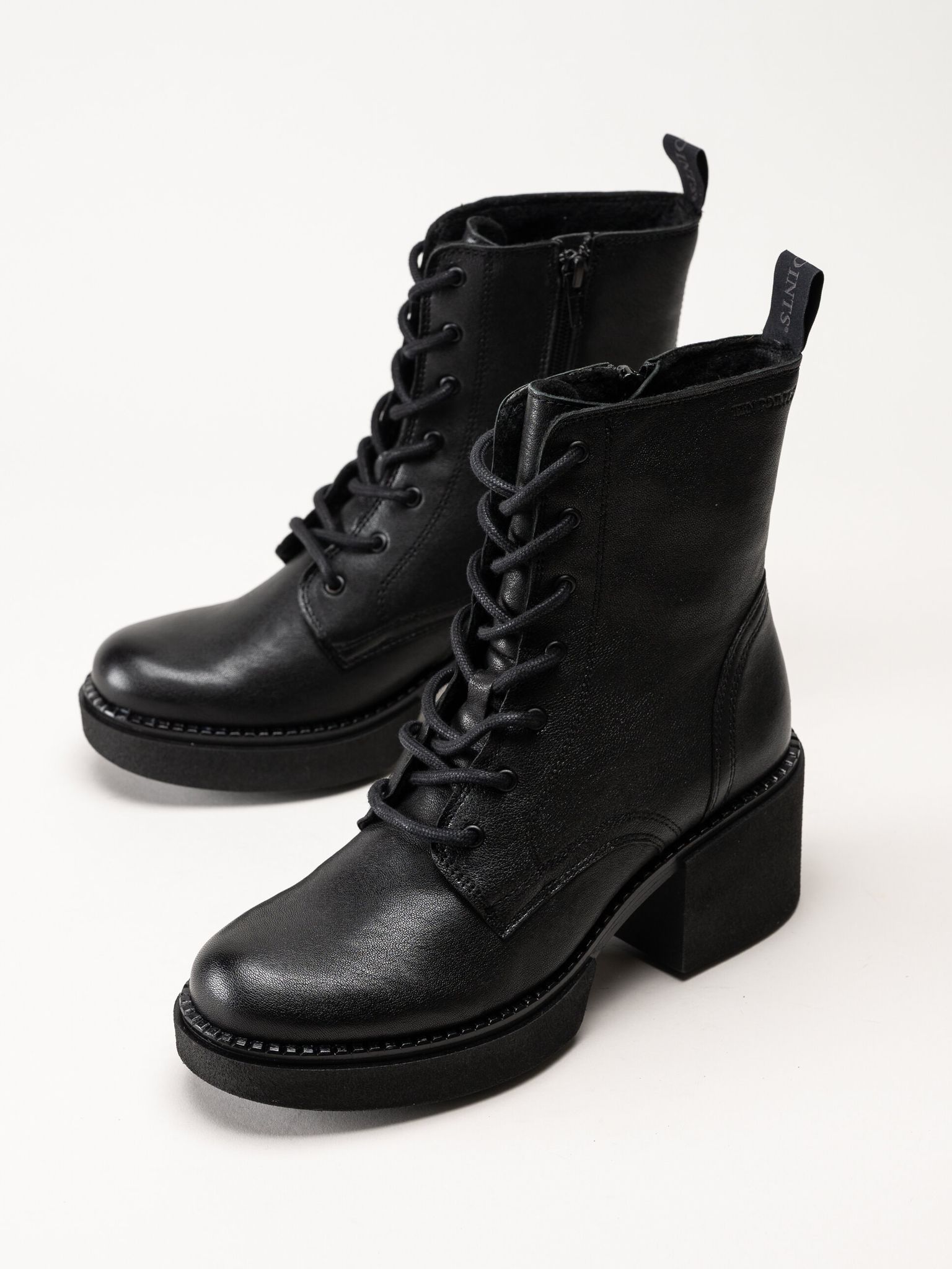 Ten Points - Selma - Svarta skinnkängor med klack