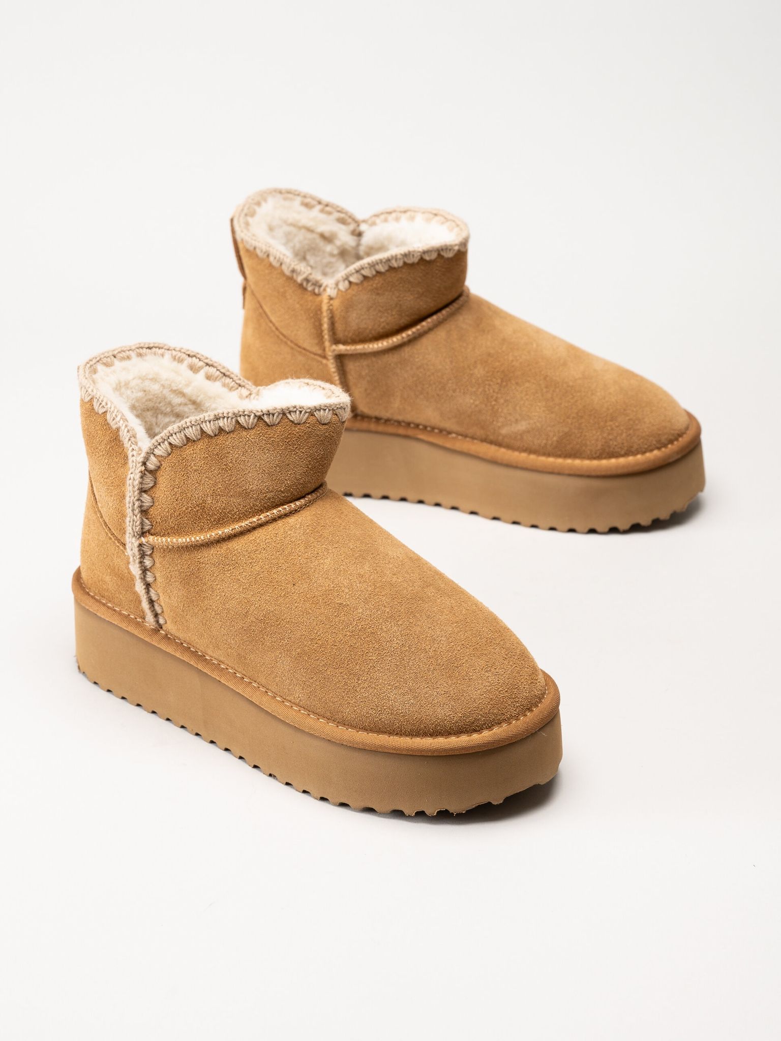 Duffy - Bruna varmfodrade platåboots i mocka