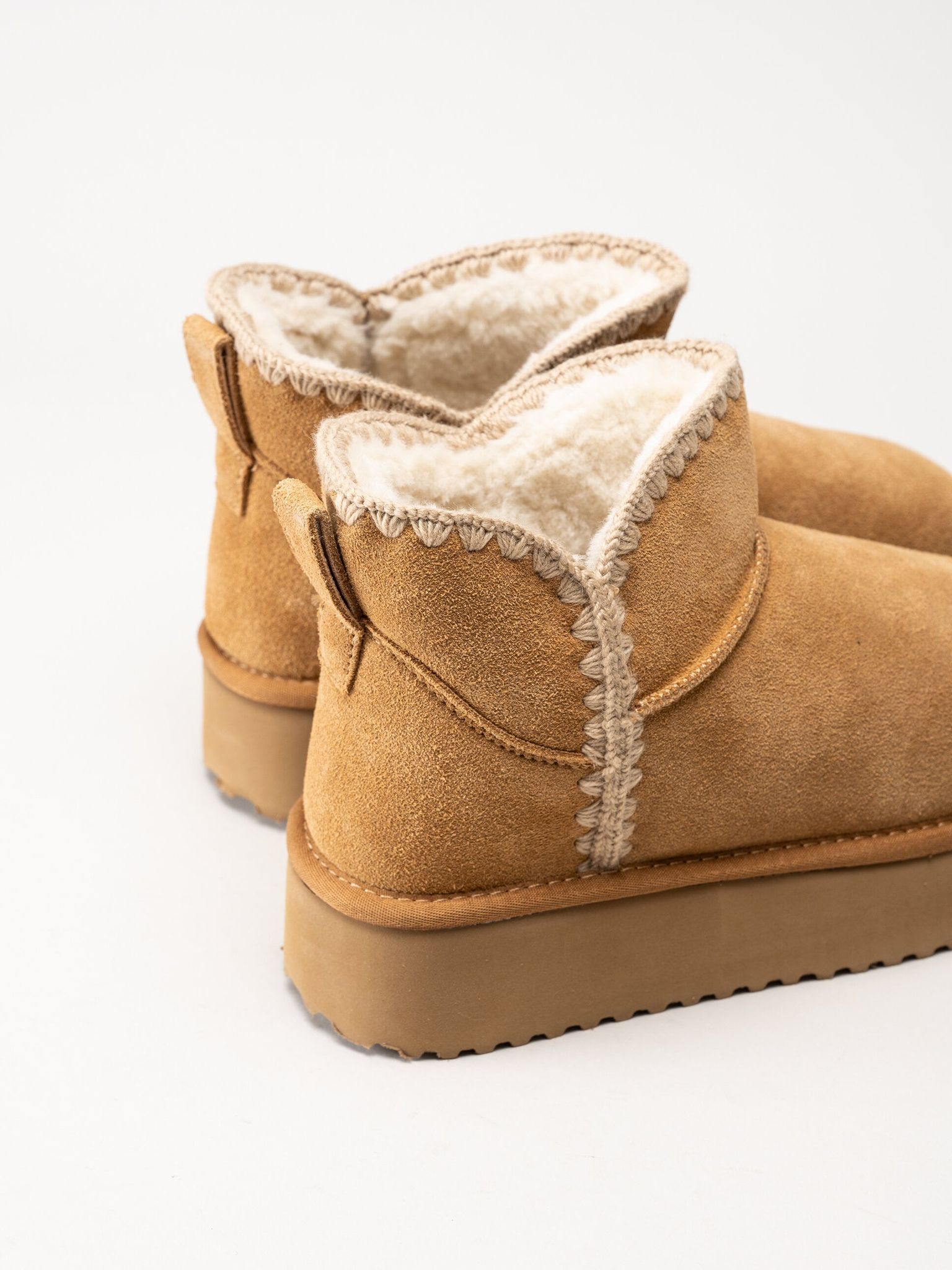 Duffy - Bruna varmfodrade platåboots i mocka