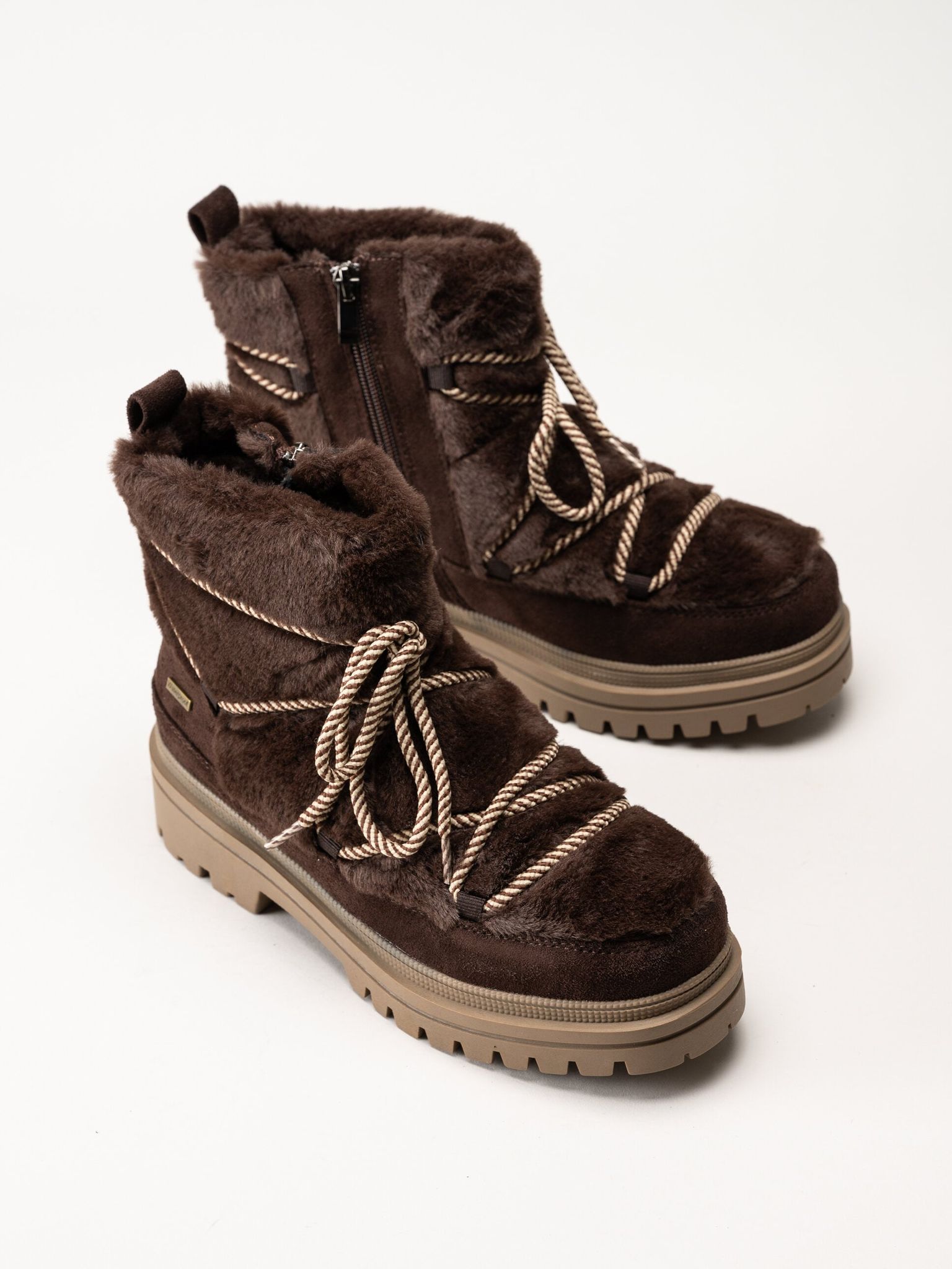 Duffy - Mörkbruna kängor i fuskpäls