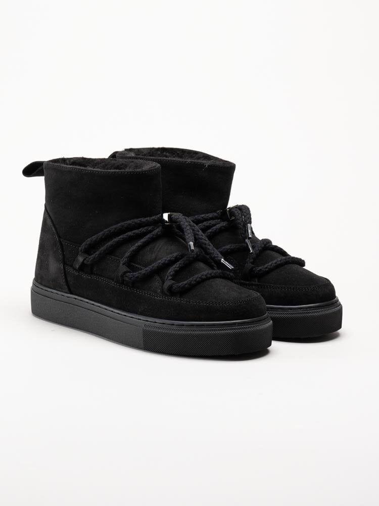 Inuikii - Classic Low - Svarta låga mocka boots