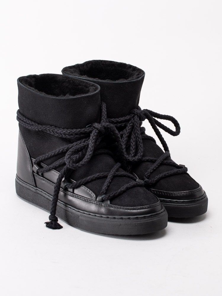 Inuikii - Classic - Svarta vinterboots med fårskinnsfoder