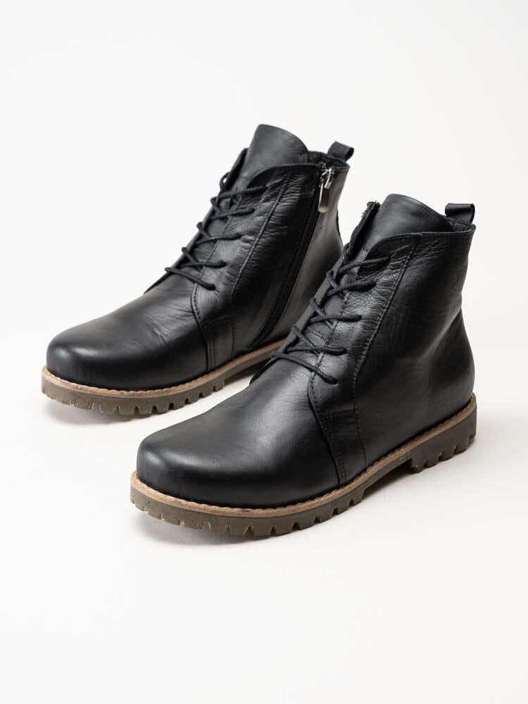 Charlotte of Sweden - Svarta kängor i mjukt skinn