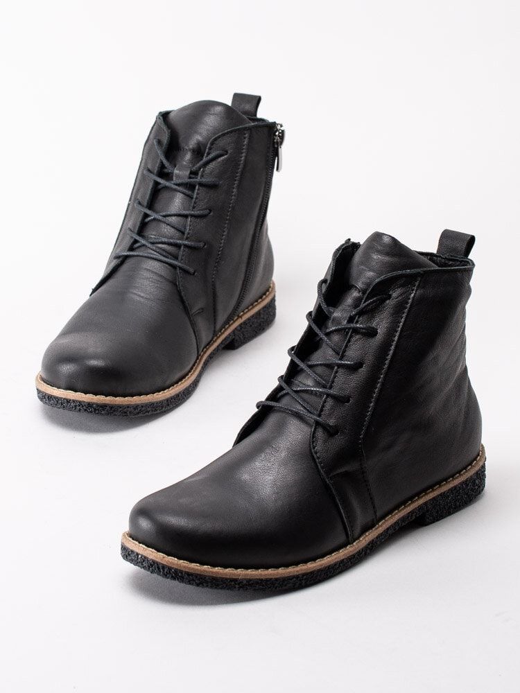 Charlotte of Sweden - Svarta 5 håls kängor