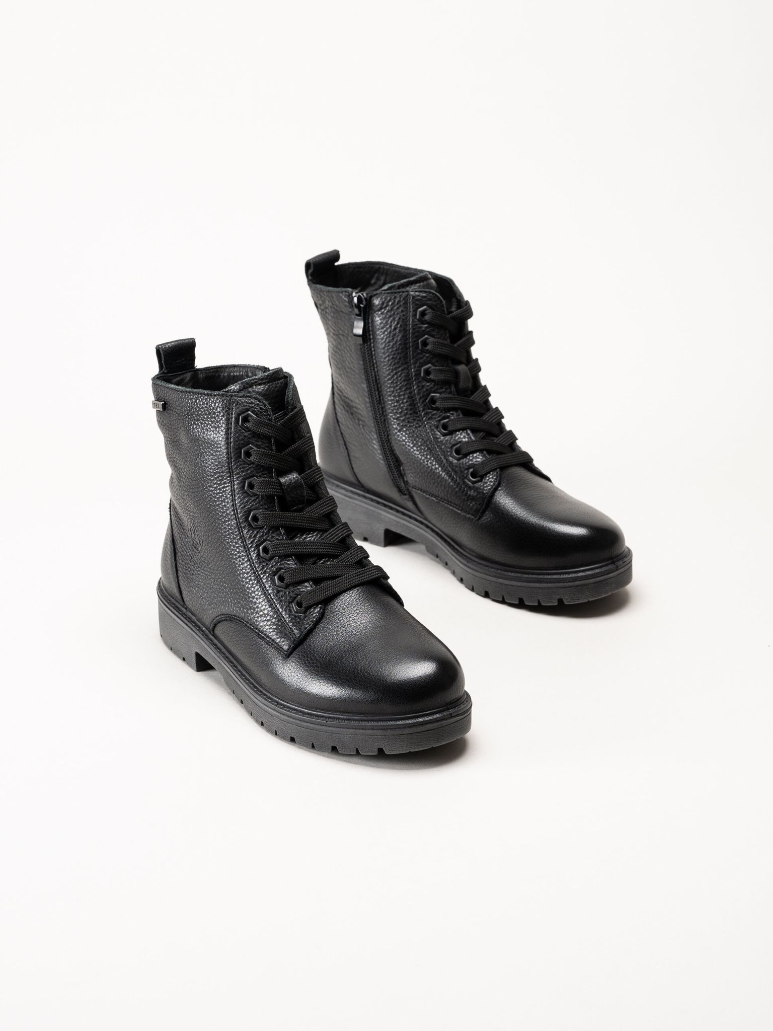 G Comfort - Svarta skinnkängor med fårskinnsfoder