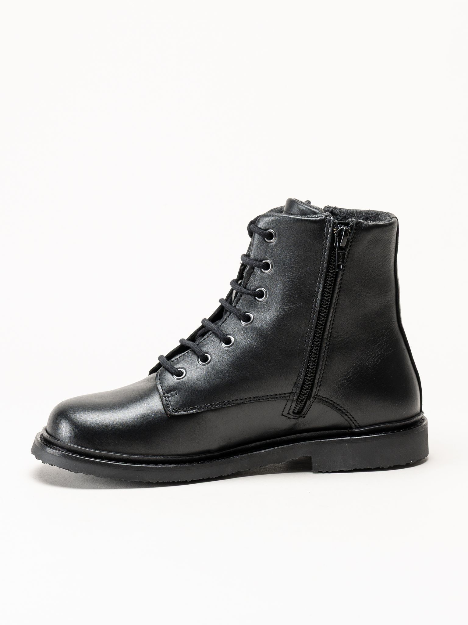 New Feet - Crepe - Svarta snörkängor