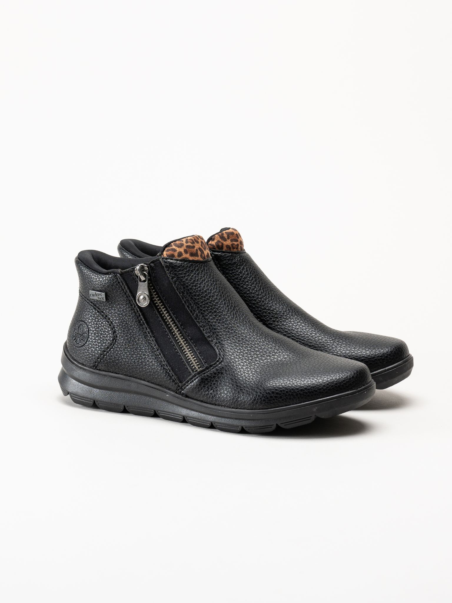 Rieker - Svarta fodrade boots