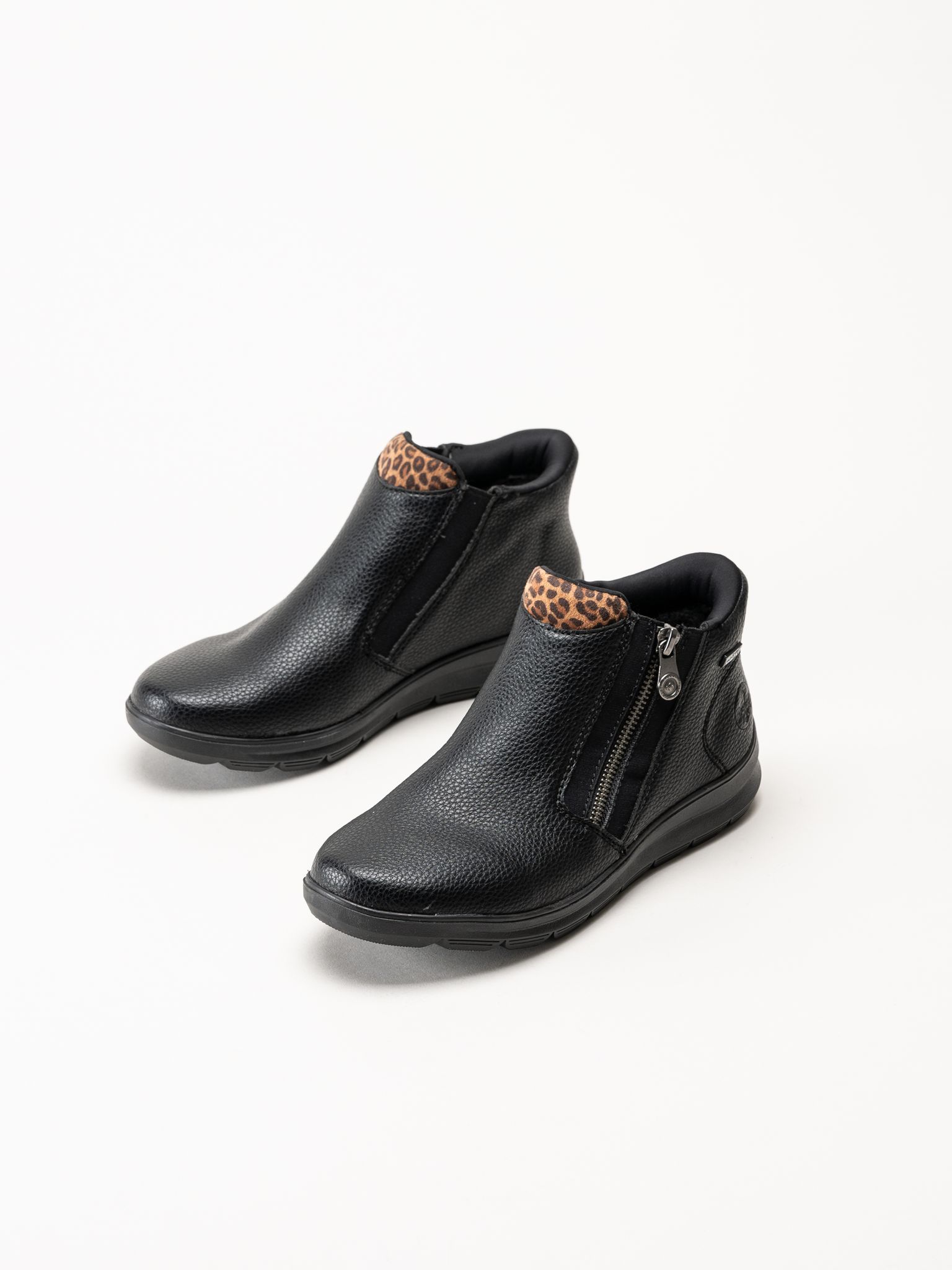 Rieker - Svarta fodrade boots