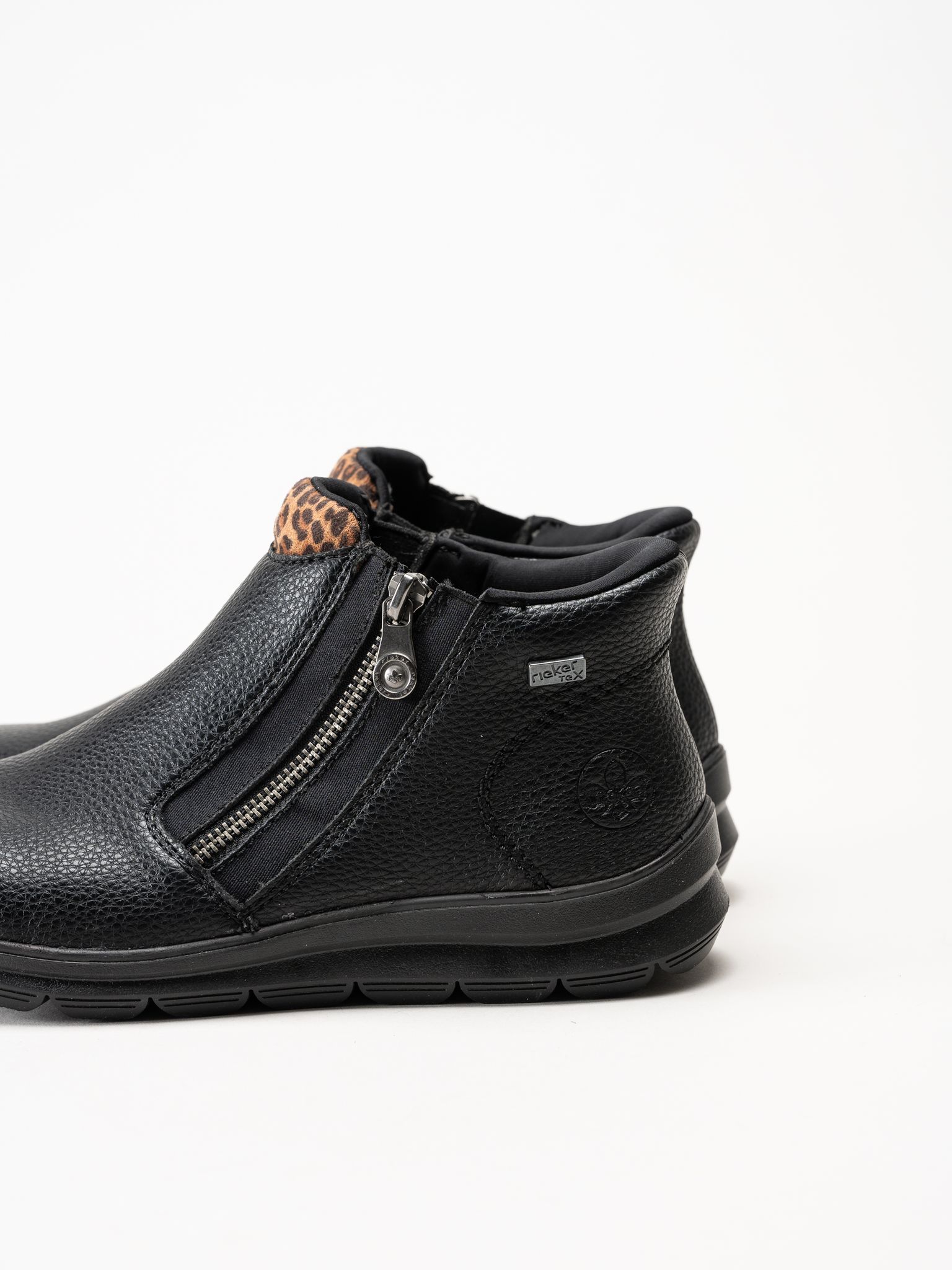 Rieker - Svarta fodrade boots
