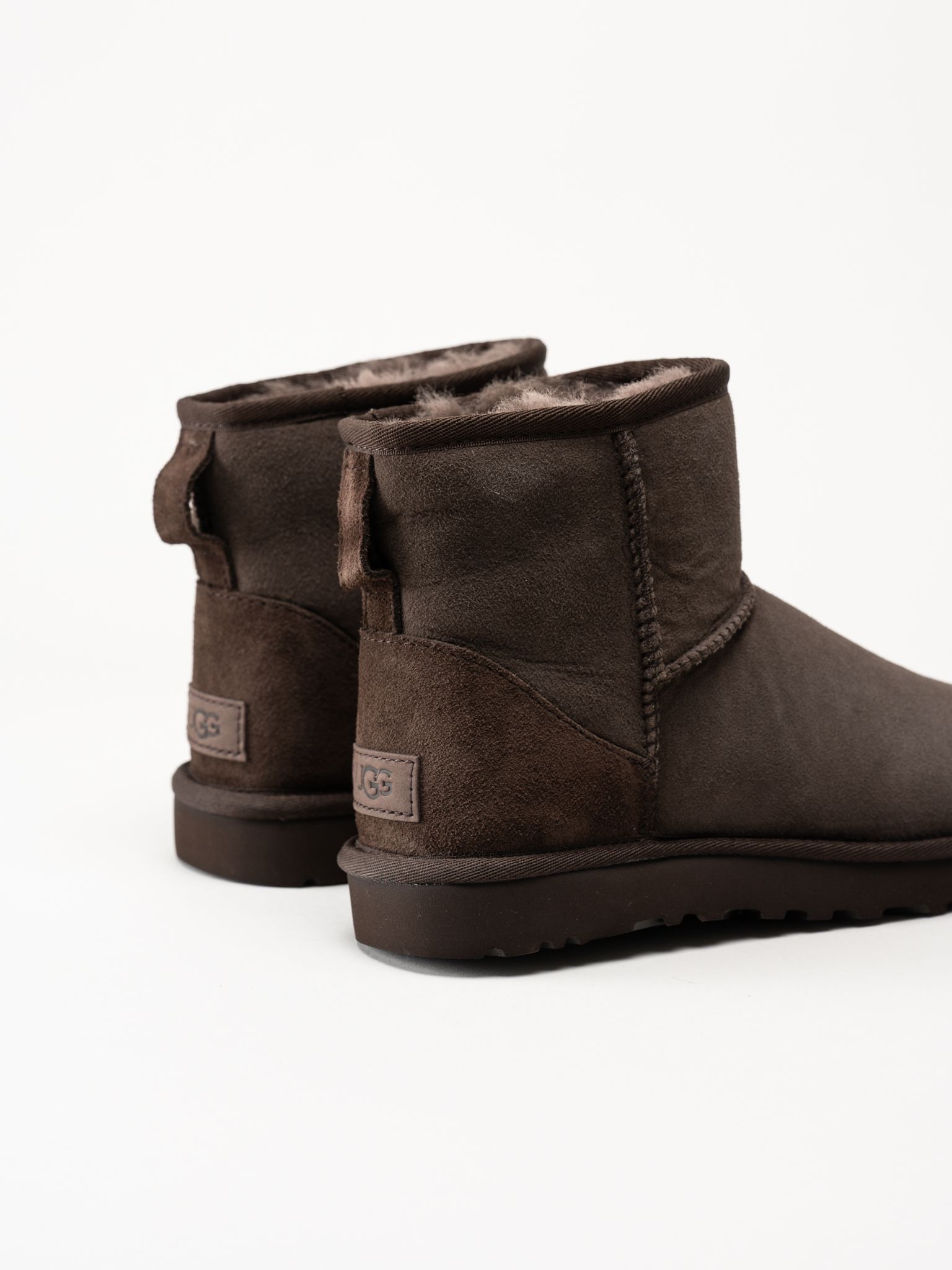 UGG - Classic Mini II - Mörkbruna fodrade boots