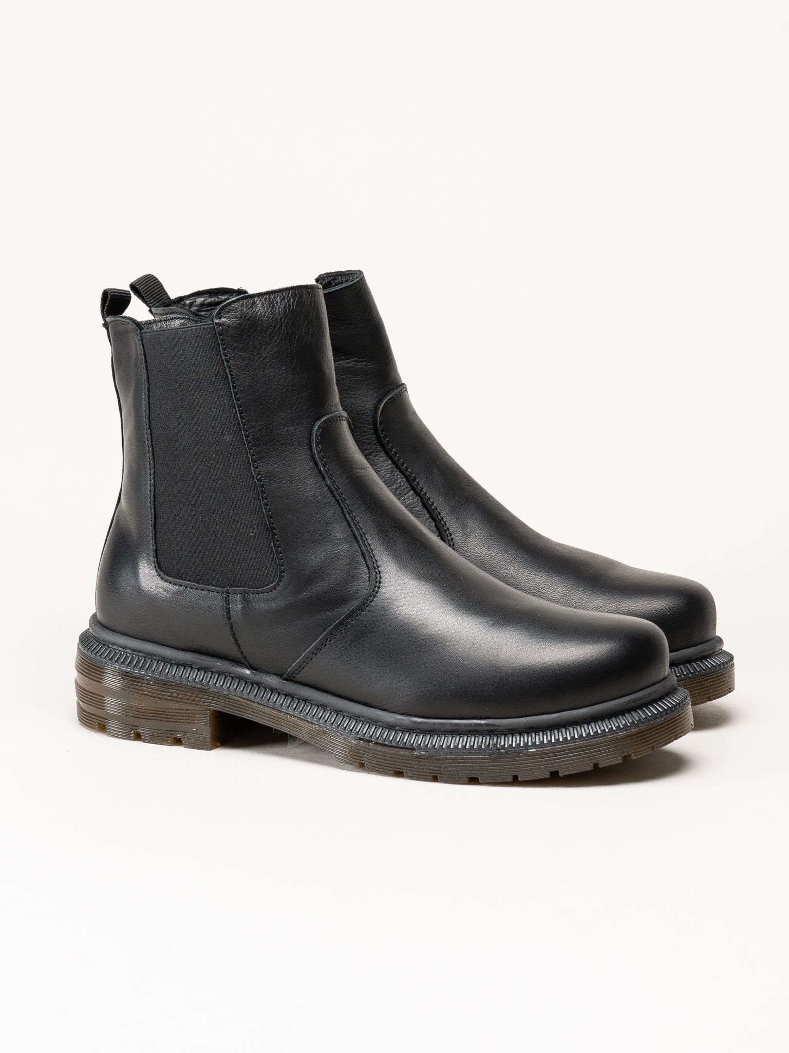 Charlotte of Sweden - Svarta skinnboots