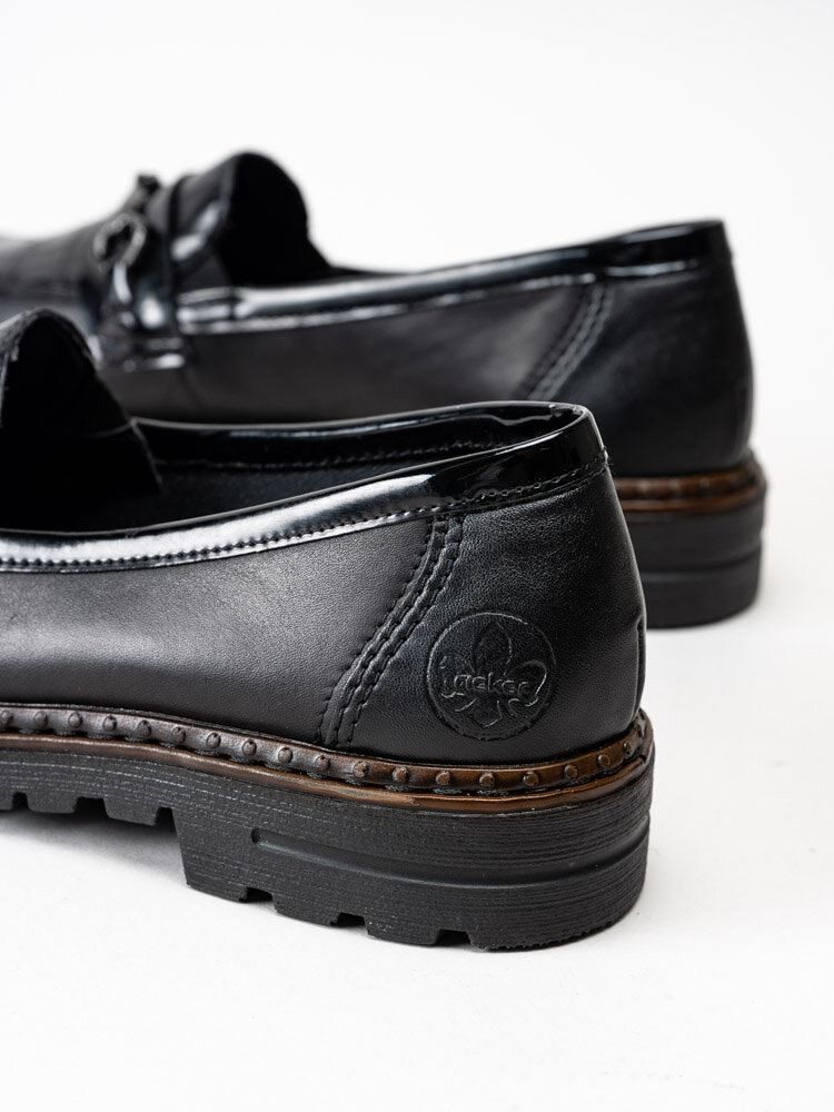 Rieker - Svarta loafers med krokomönster