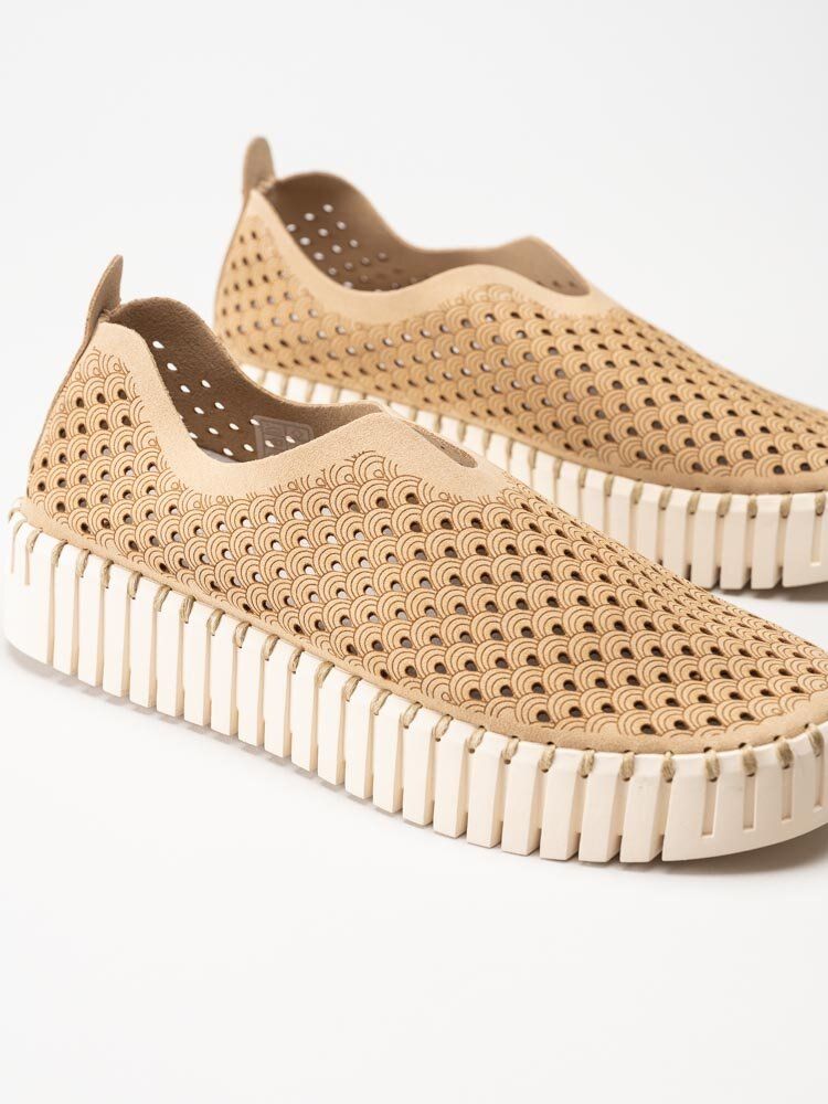 Ilse Jacobsen - Tulip3373 - Beige slip on skor med perforering