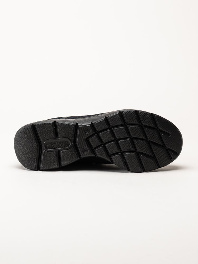 Rieker - Svarta slip on sneakers i textil