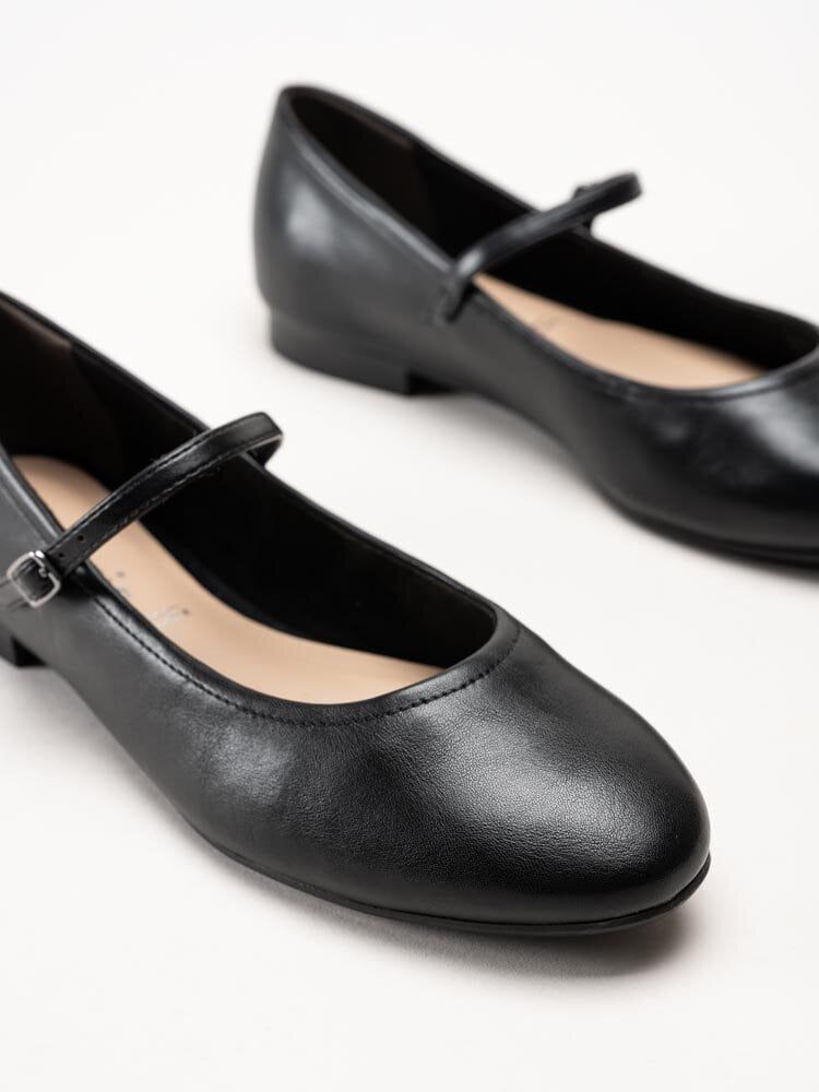 Tamaris - Svarta ballerinaskor med slejf