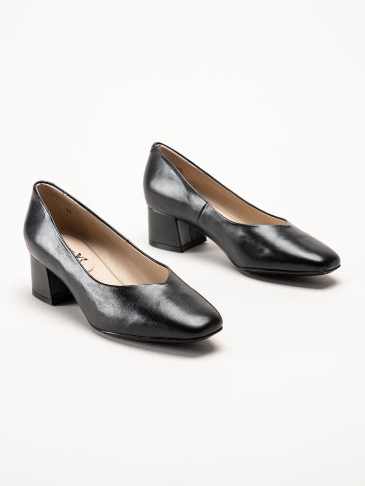 Caprice - Svarta klassiska pumps i skinn