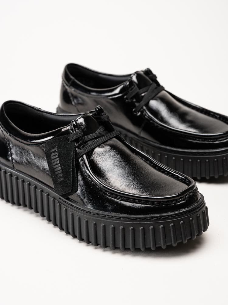 Clarks - Torhill Bee - Svarta snörskor i lack