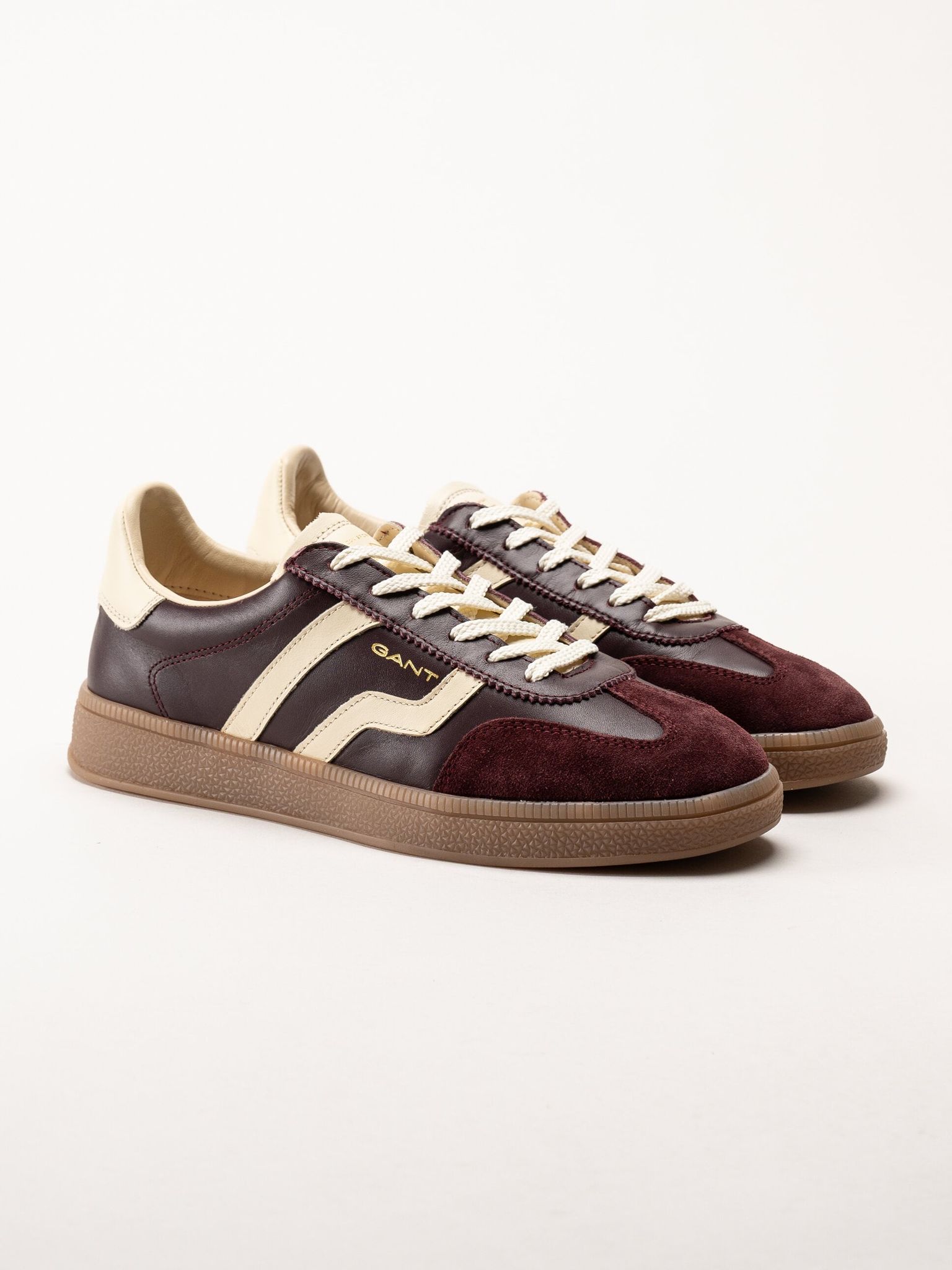 Gant Footwear - Cuzima Sneaker - Vinröda retro sneakers i skinn och mocka