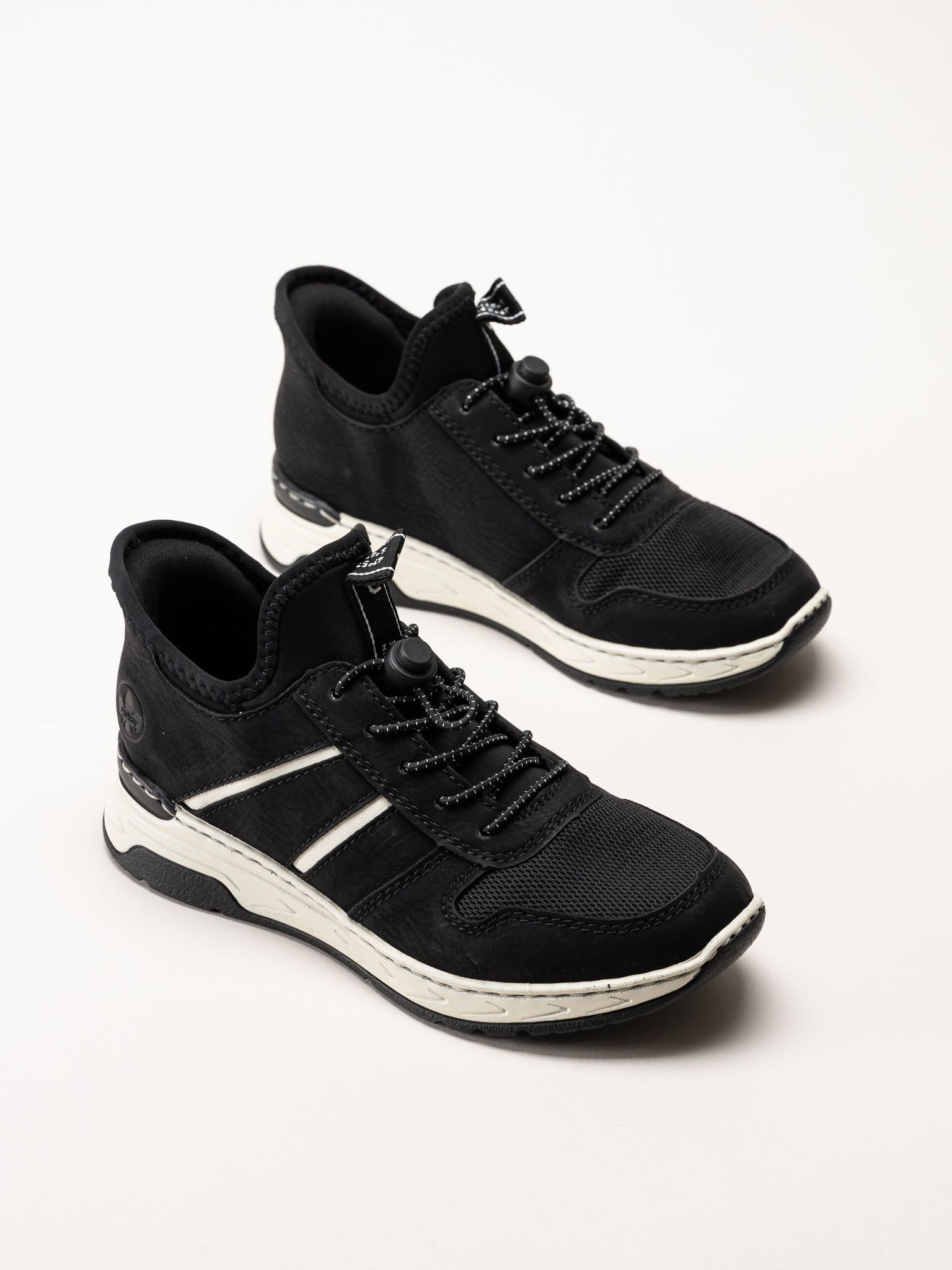 Rieker - Svarta sportiga Redy2go promenadskor