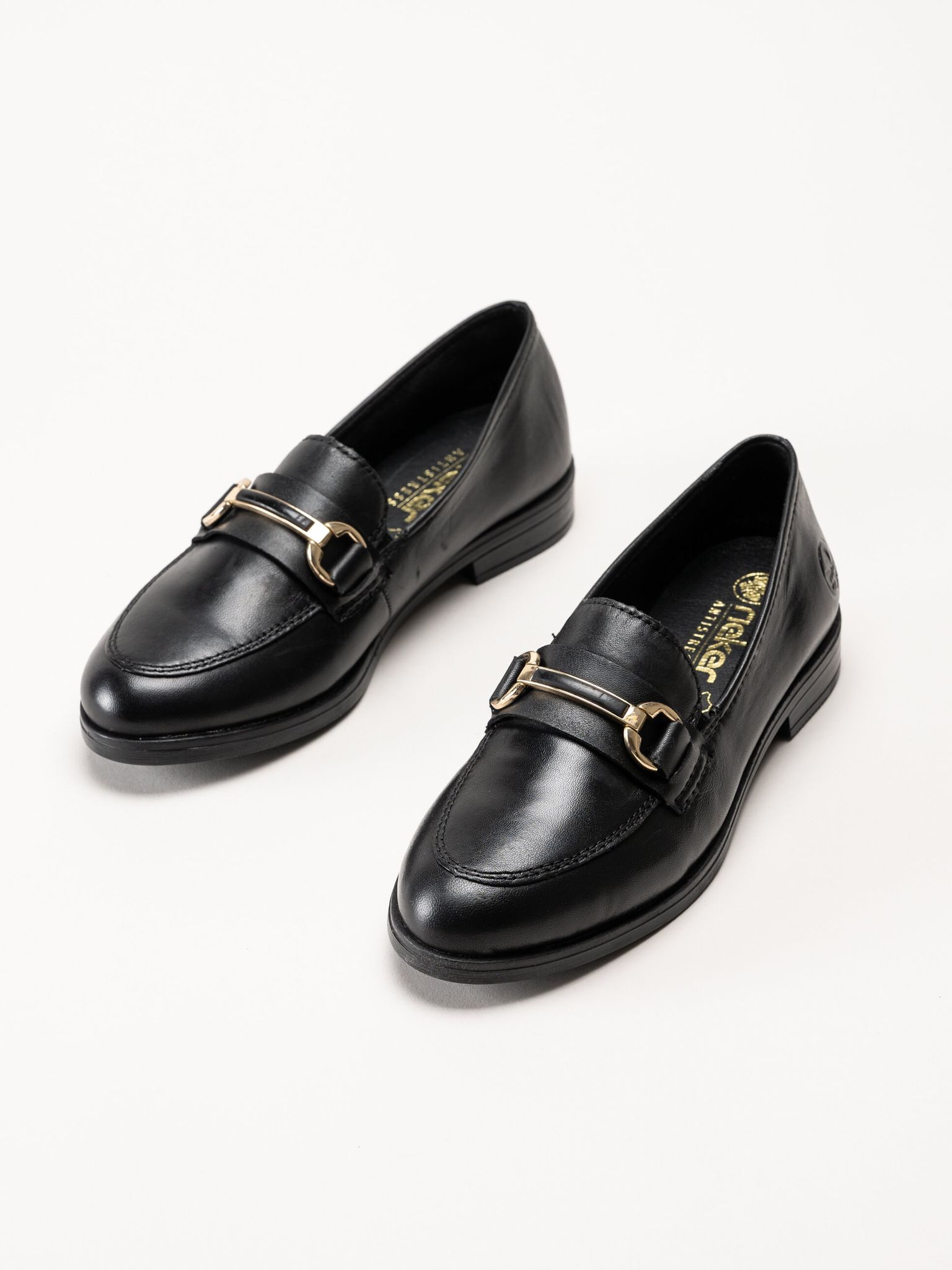 Svarta loafers i skinn