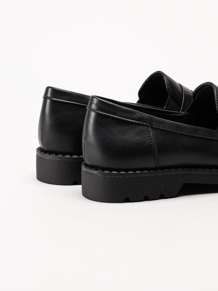 Tamaris - Svarta loafers i mjuk skinnimitation