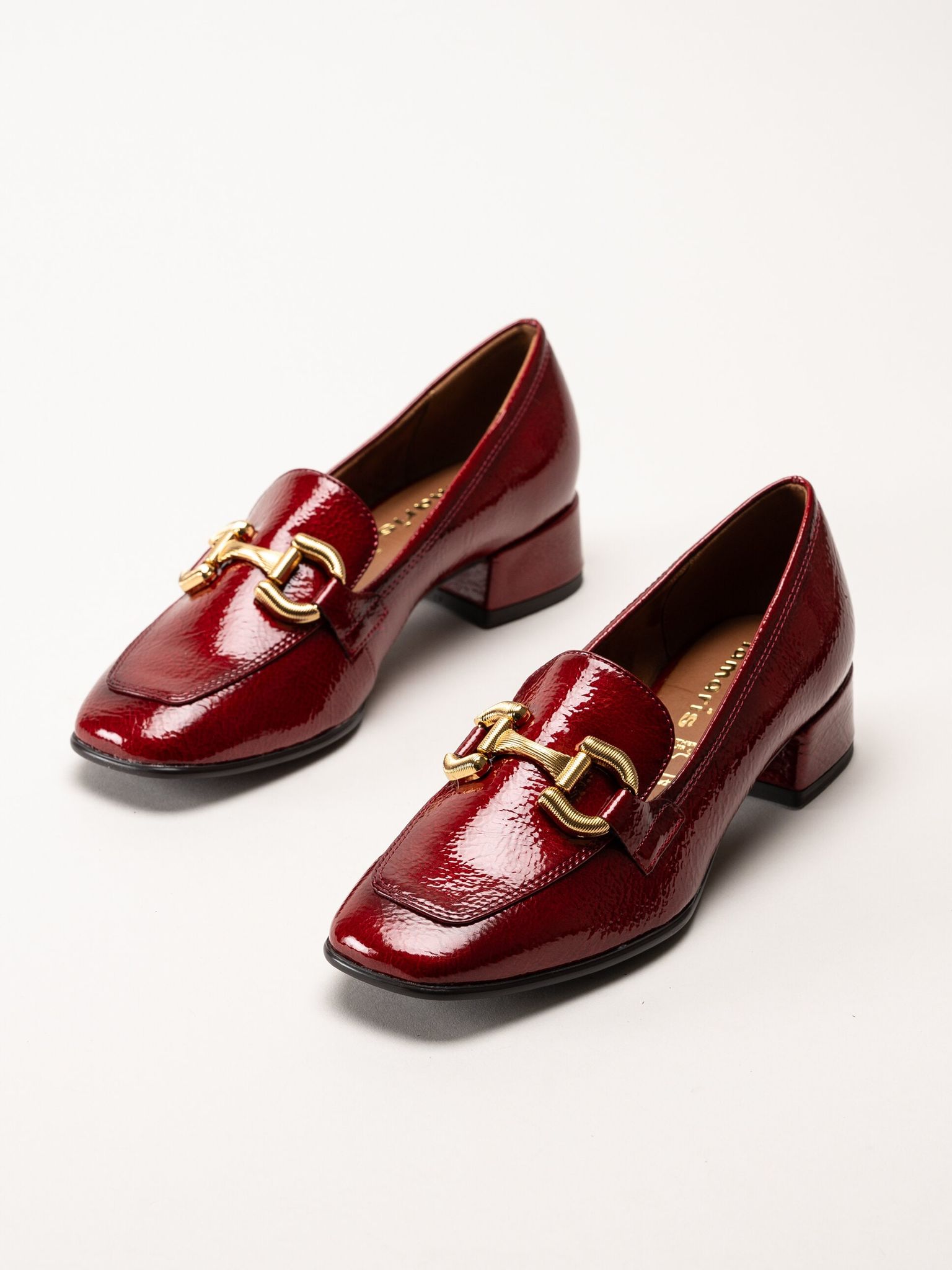 Tamaris - Röda lofers i syntetlack på klack