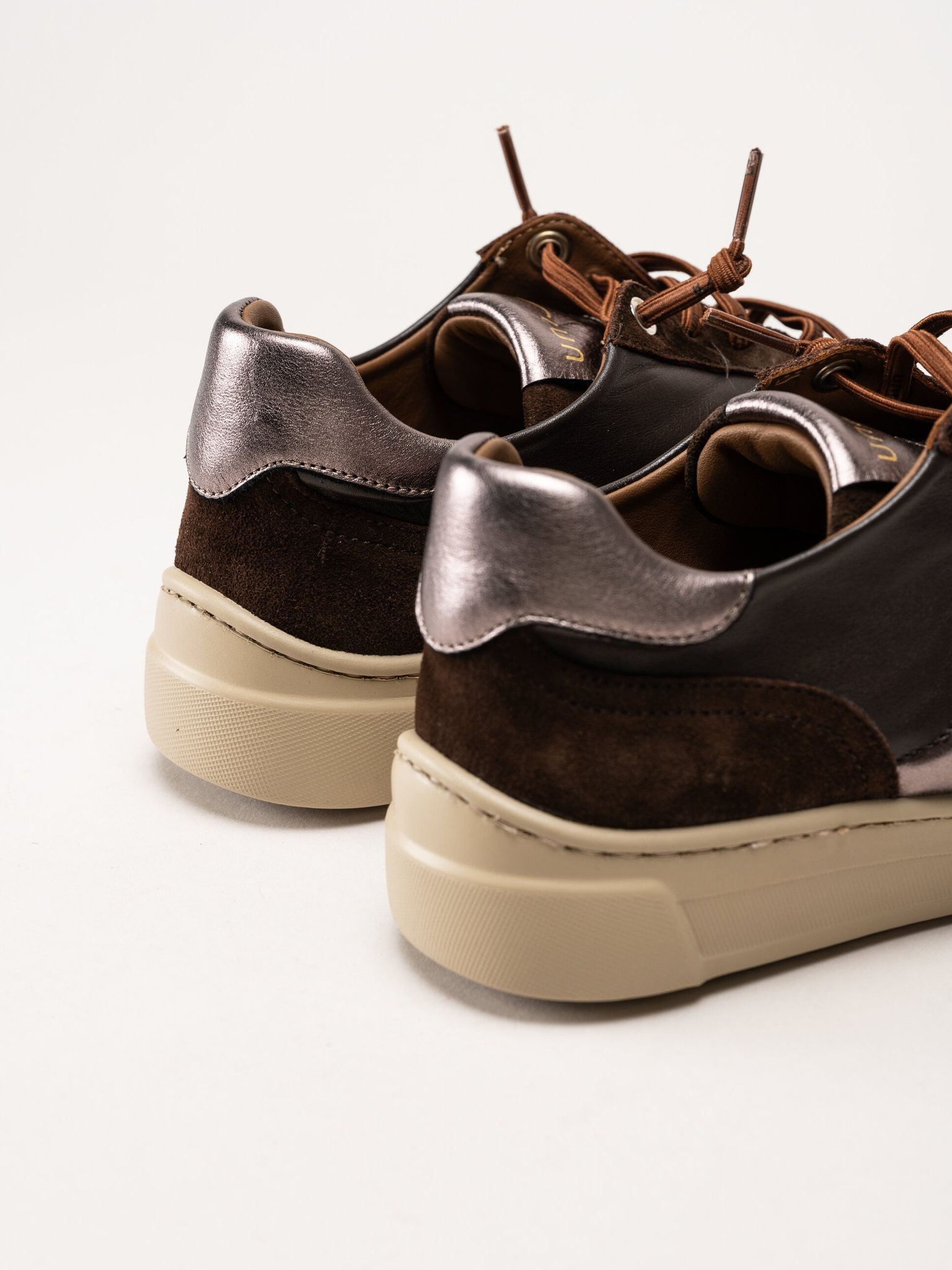 Unisa - Fidolo_Nf_BS - Bruna skinnsneakers med resårsnören