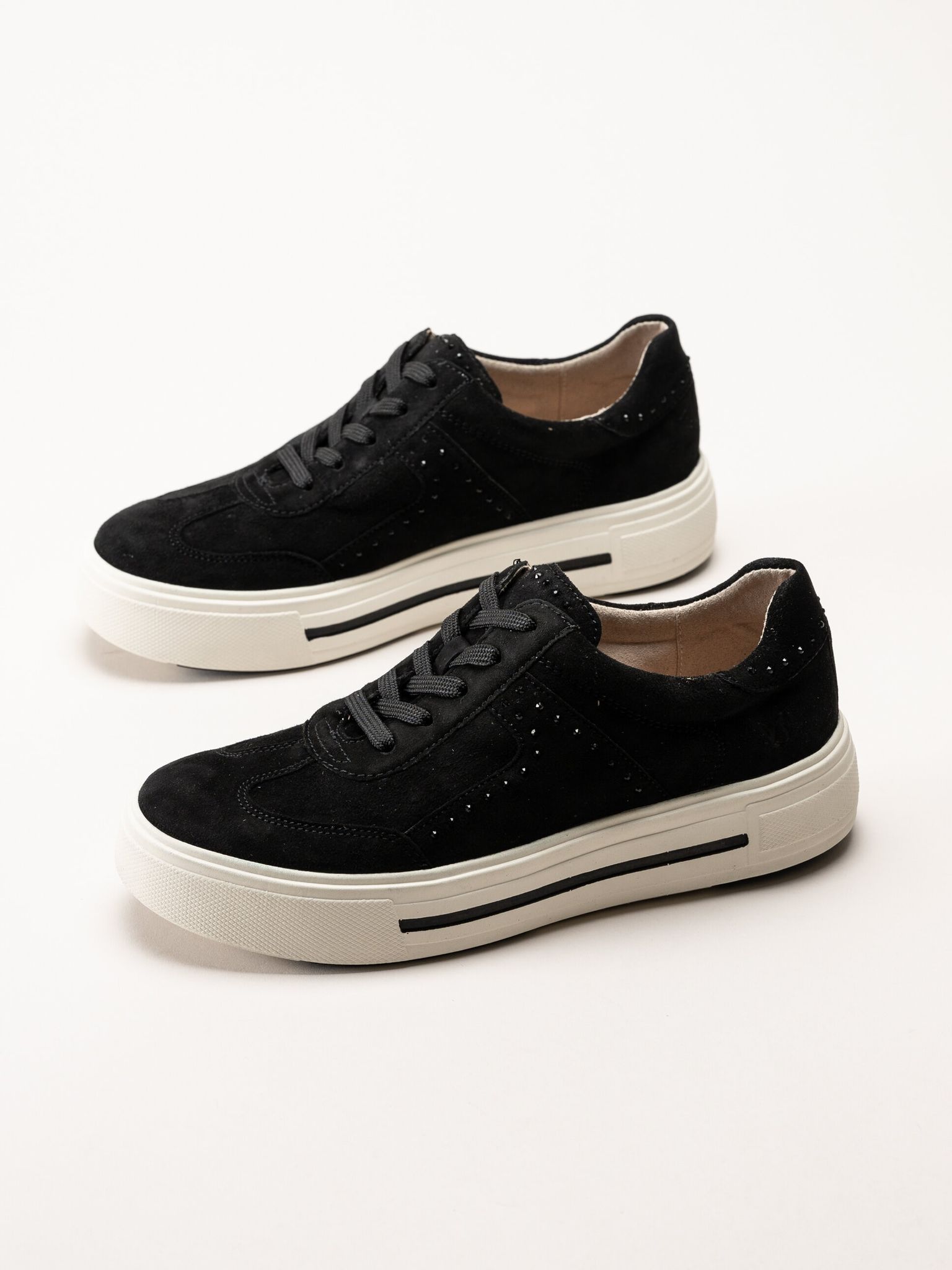 Caprice - Svarta sneakers i mocka