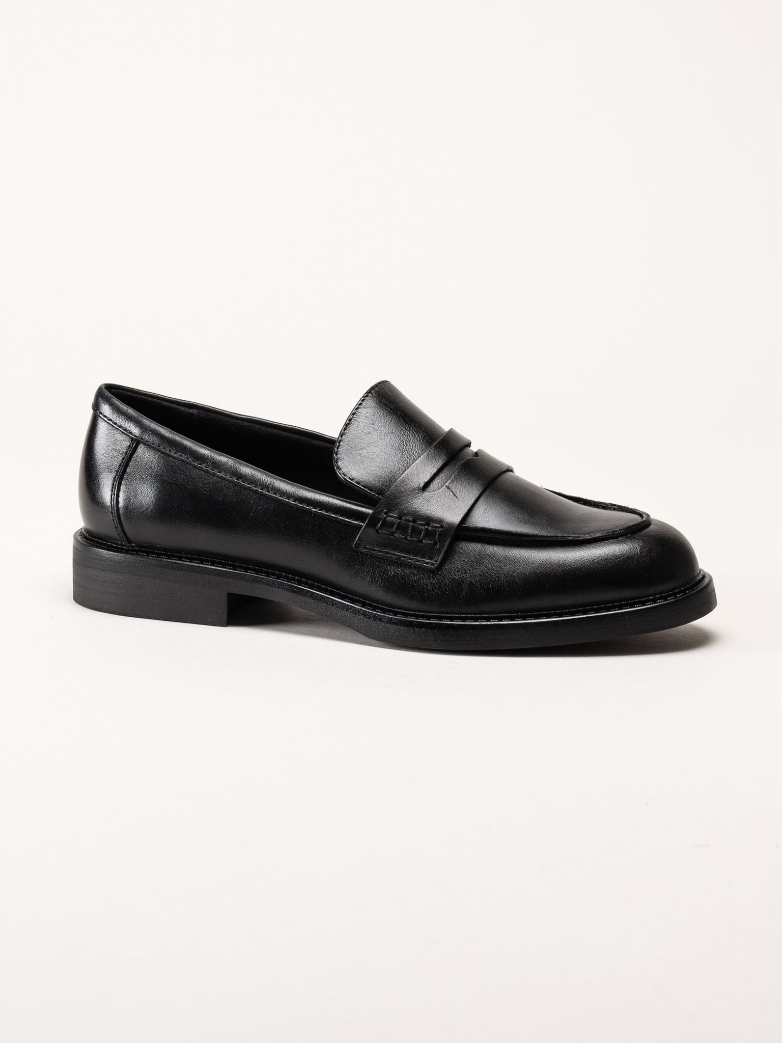 Marco Tozzi - Svarta loafers i skinn