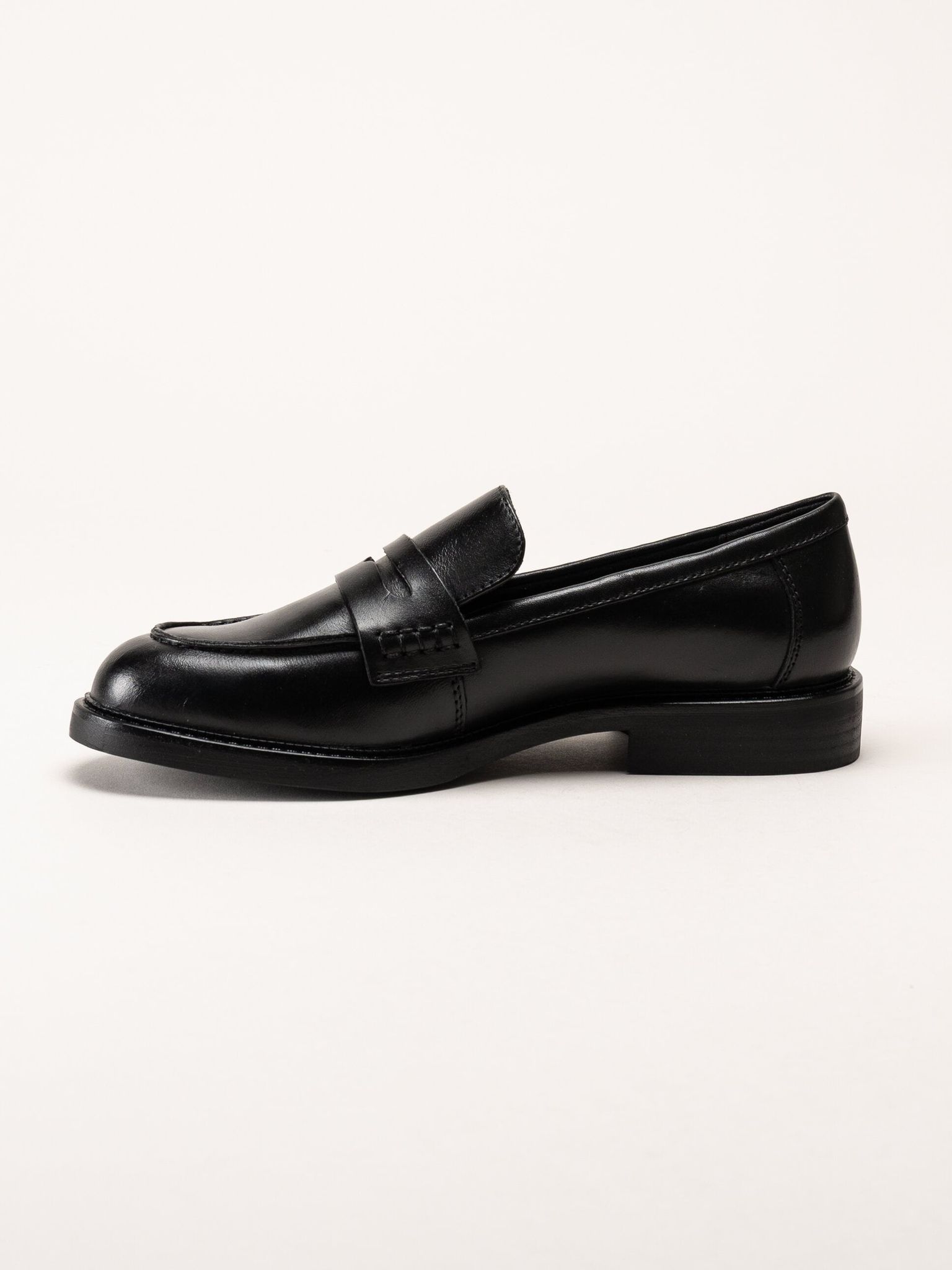 Marco Tozzi - Svarta loafers i skinn