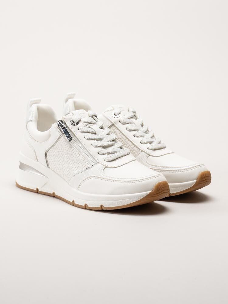 Tamaris - Vita kilklackade sneakers i skinnimitation