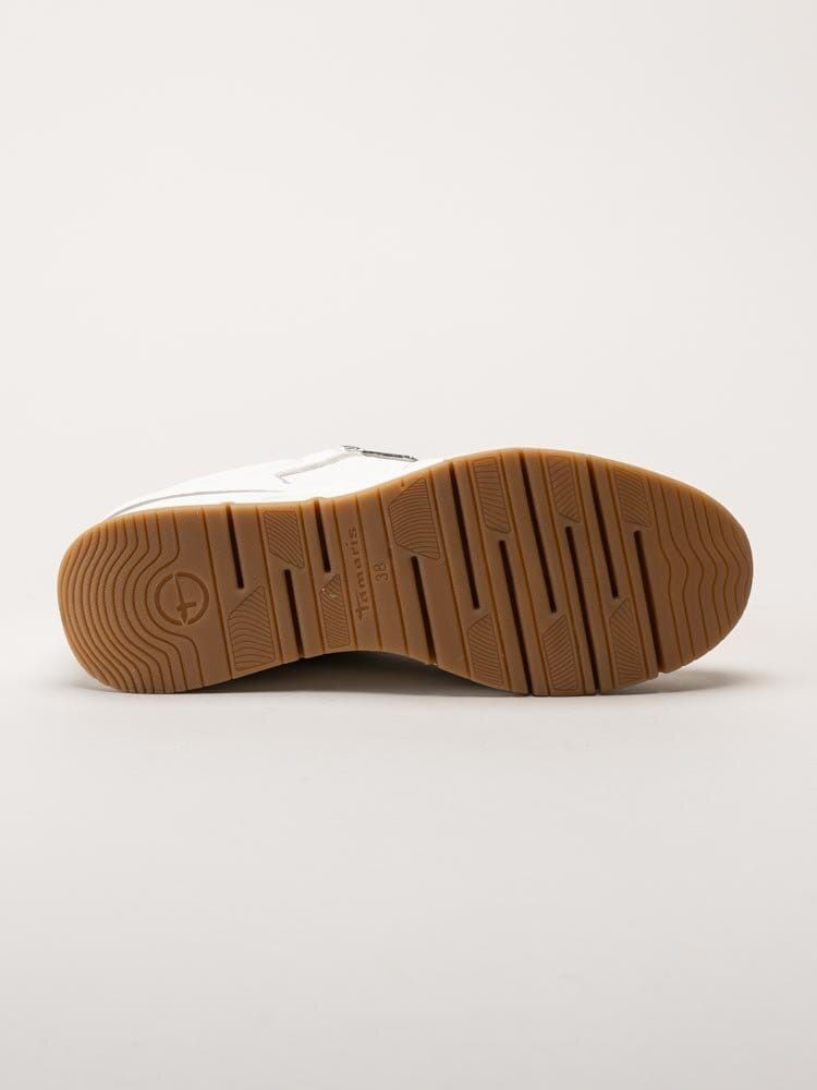 Tamaris - Vita kilklackade sneakers i skinnimitation