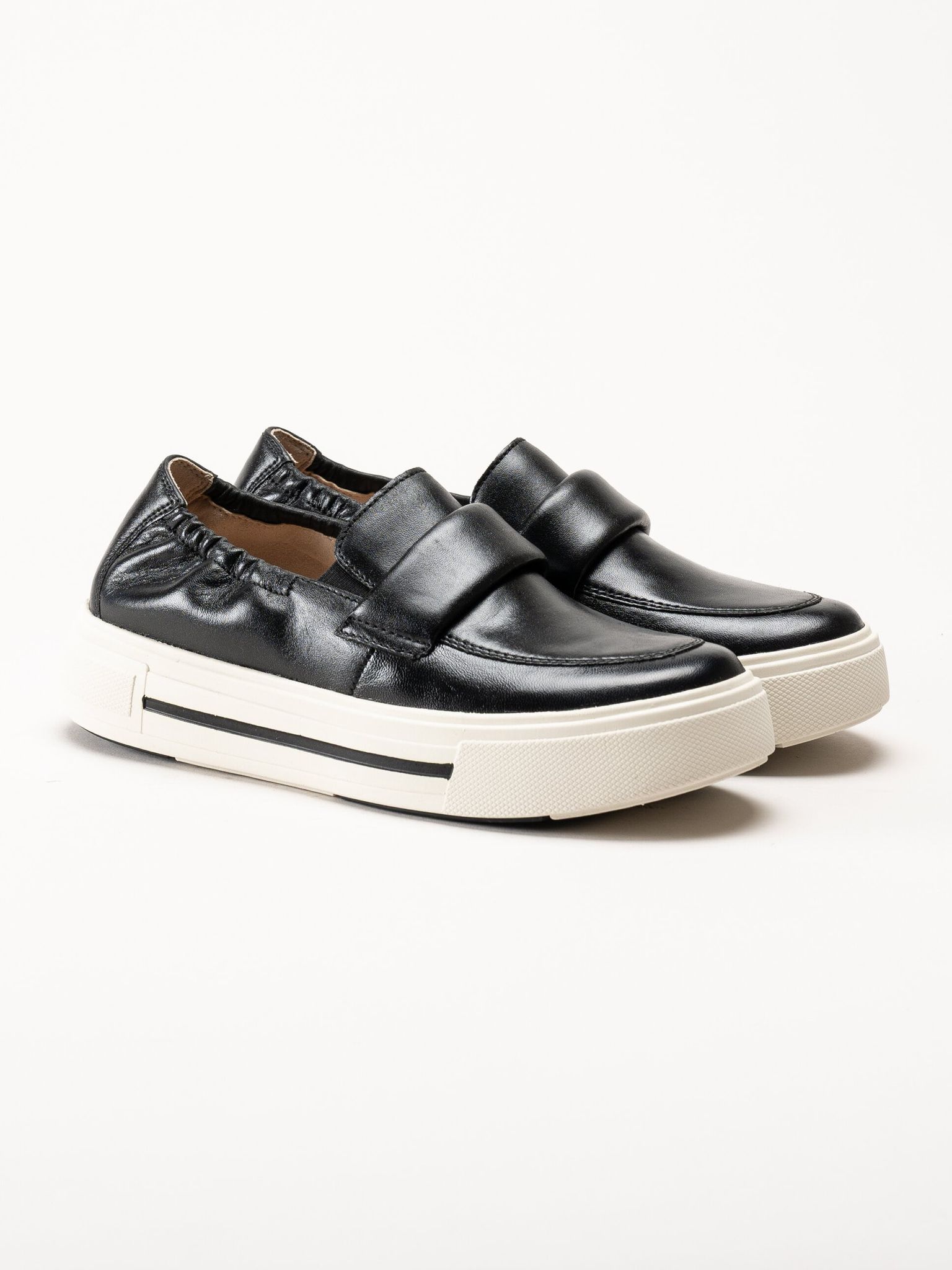 Caprice - Svarta loafers i skinn