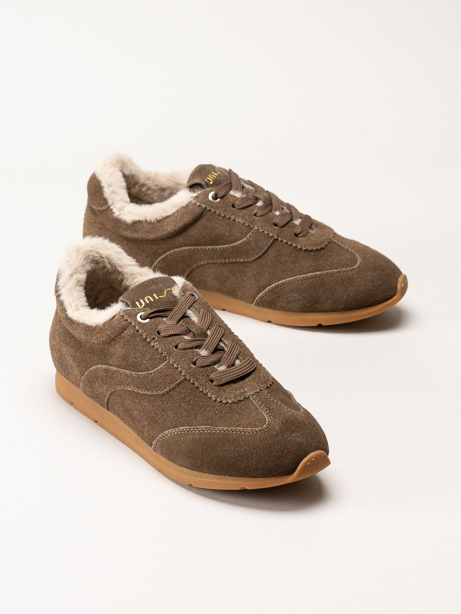 Unisa - Bruna fodrade sneakers i mocka
