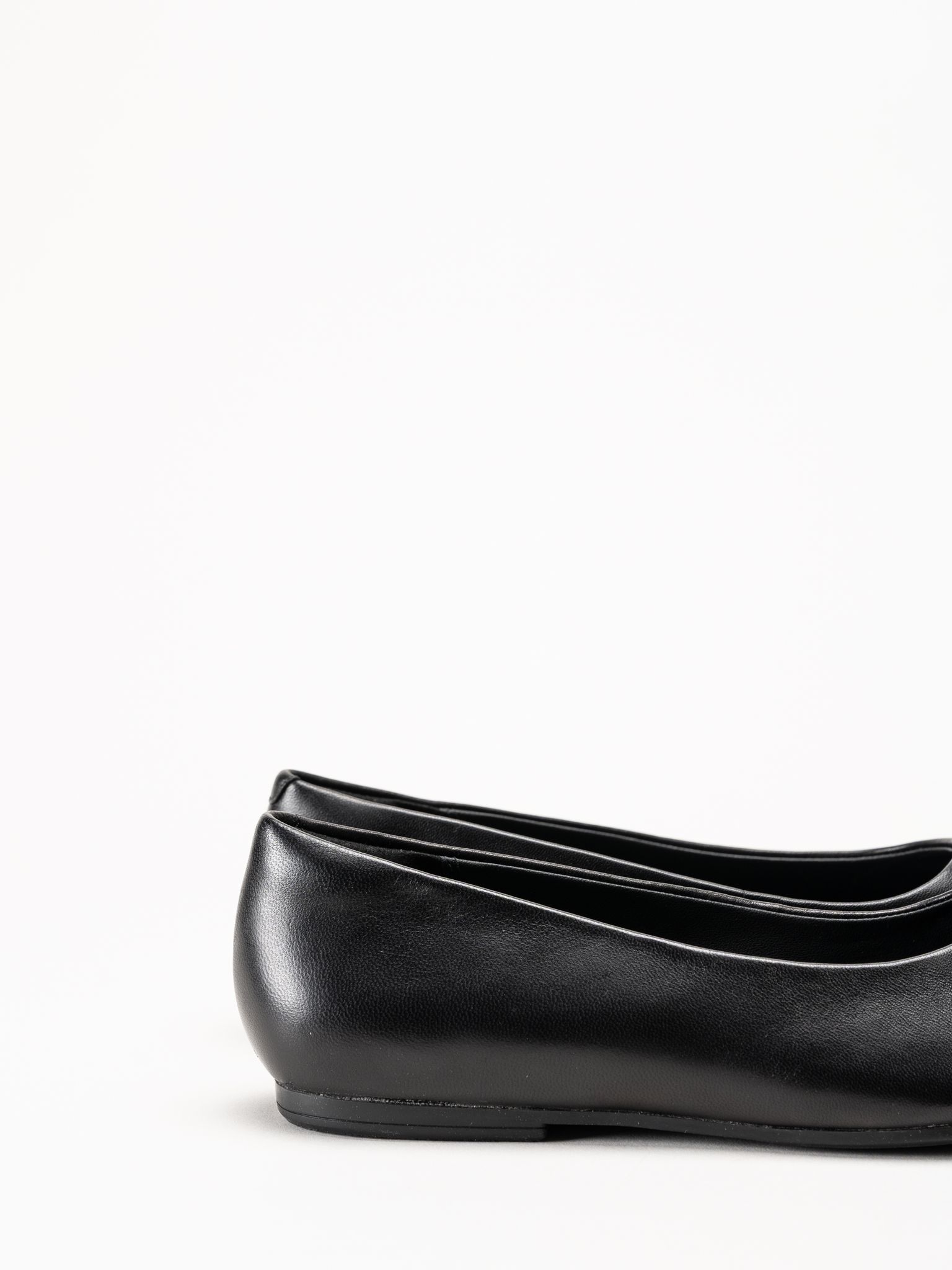 Clarks - Livia Lily - Svarta ballerinaskor