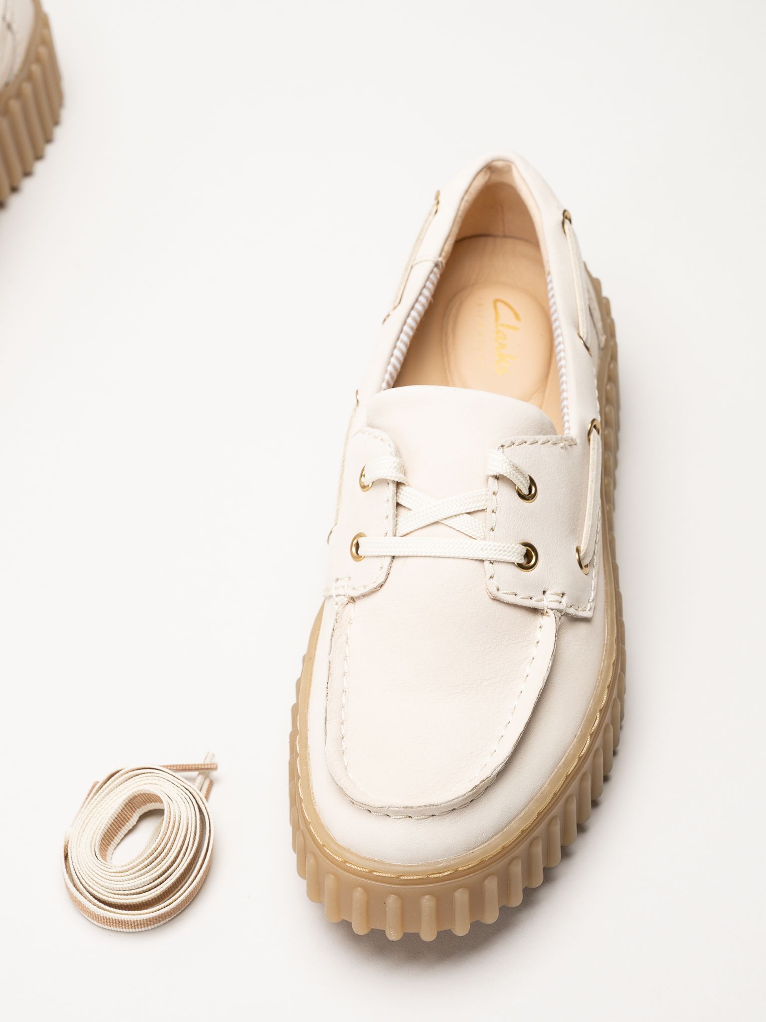 Clarks - Torhill Boat - Offwhite snörskor i nubuck
