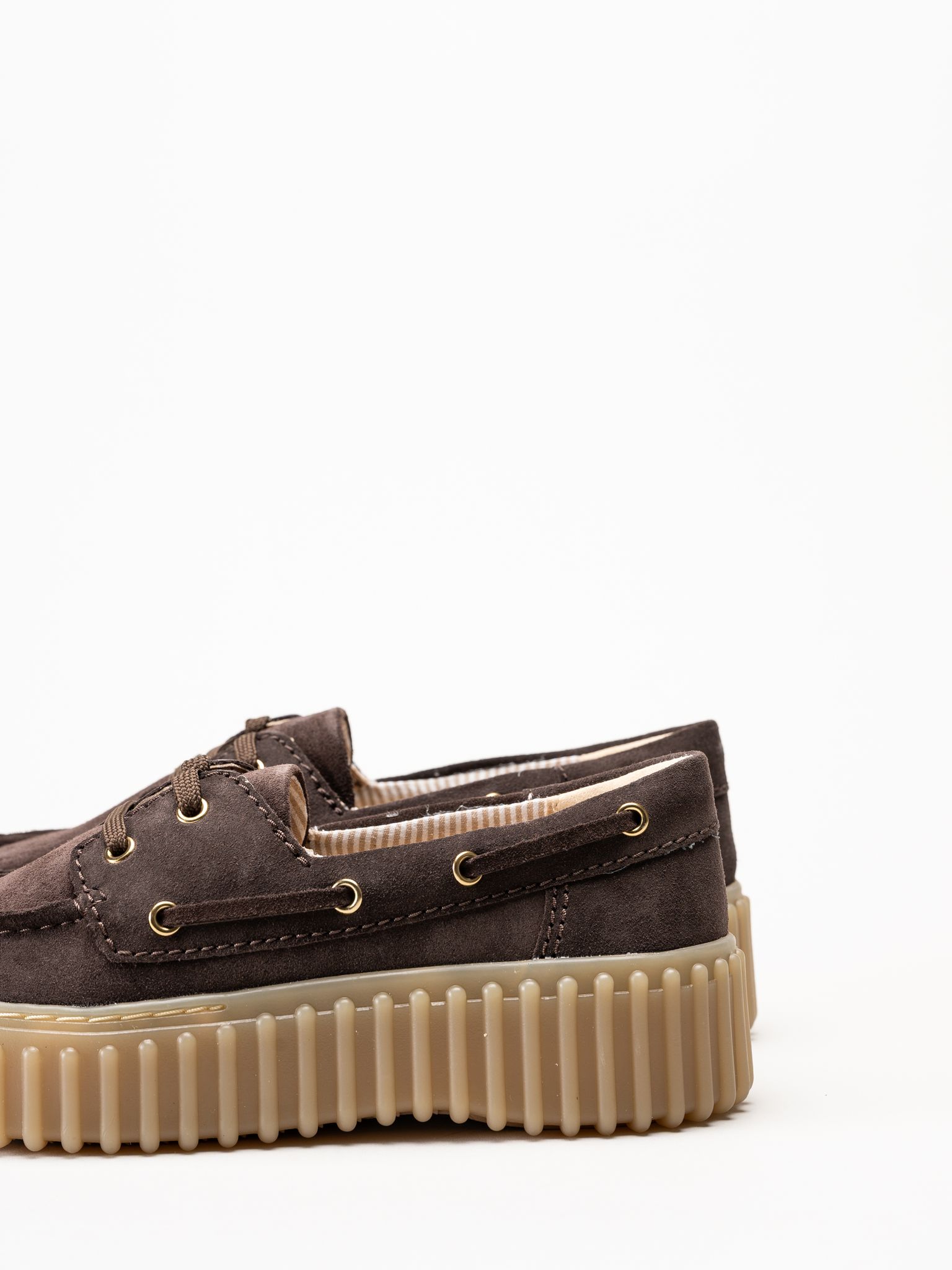 Clarks - Torhill Boat - Mörkbruna snörskor i mocka