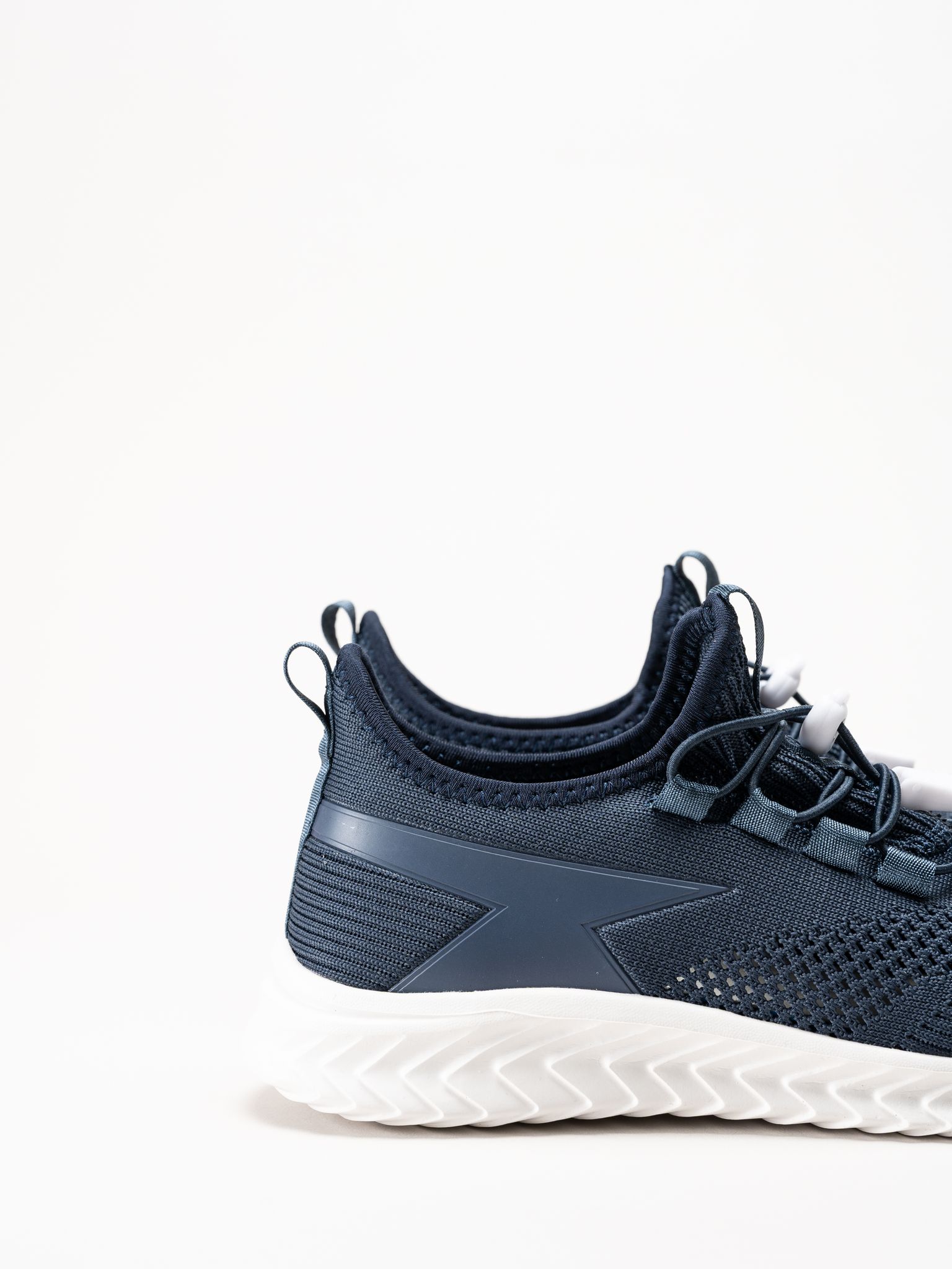 Soft Comfort - Heliett - Mörkblå sneakers i stickad textil