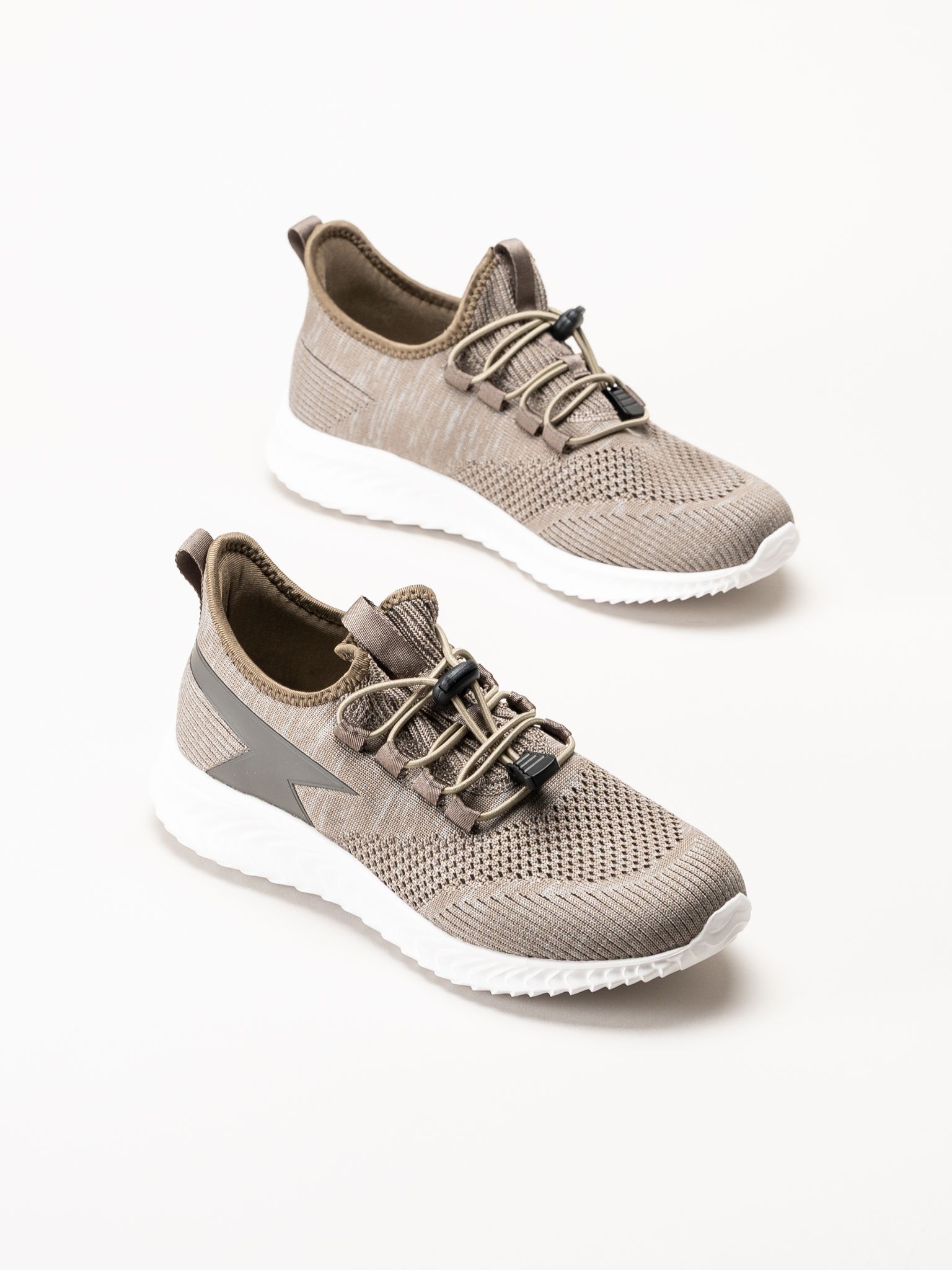 Soft Comfort - Heliett - Bruna sneakers i stickad texil