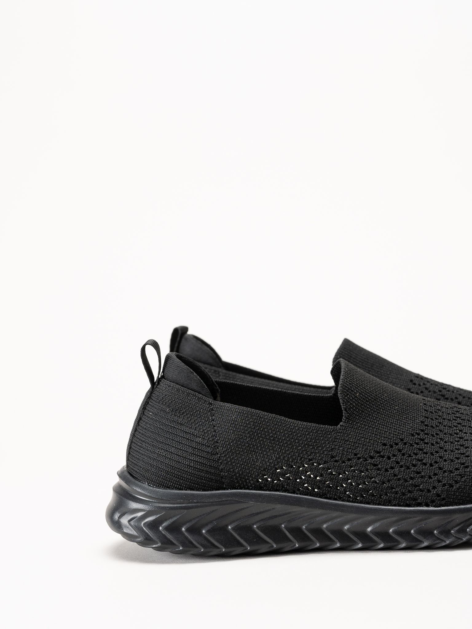Soft Comfort - Turnpike - Svarta sneakers i stickad textil
