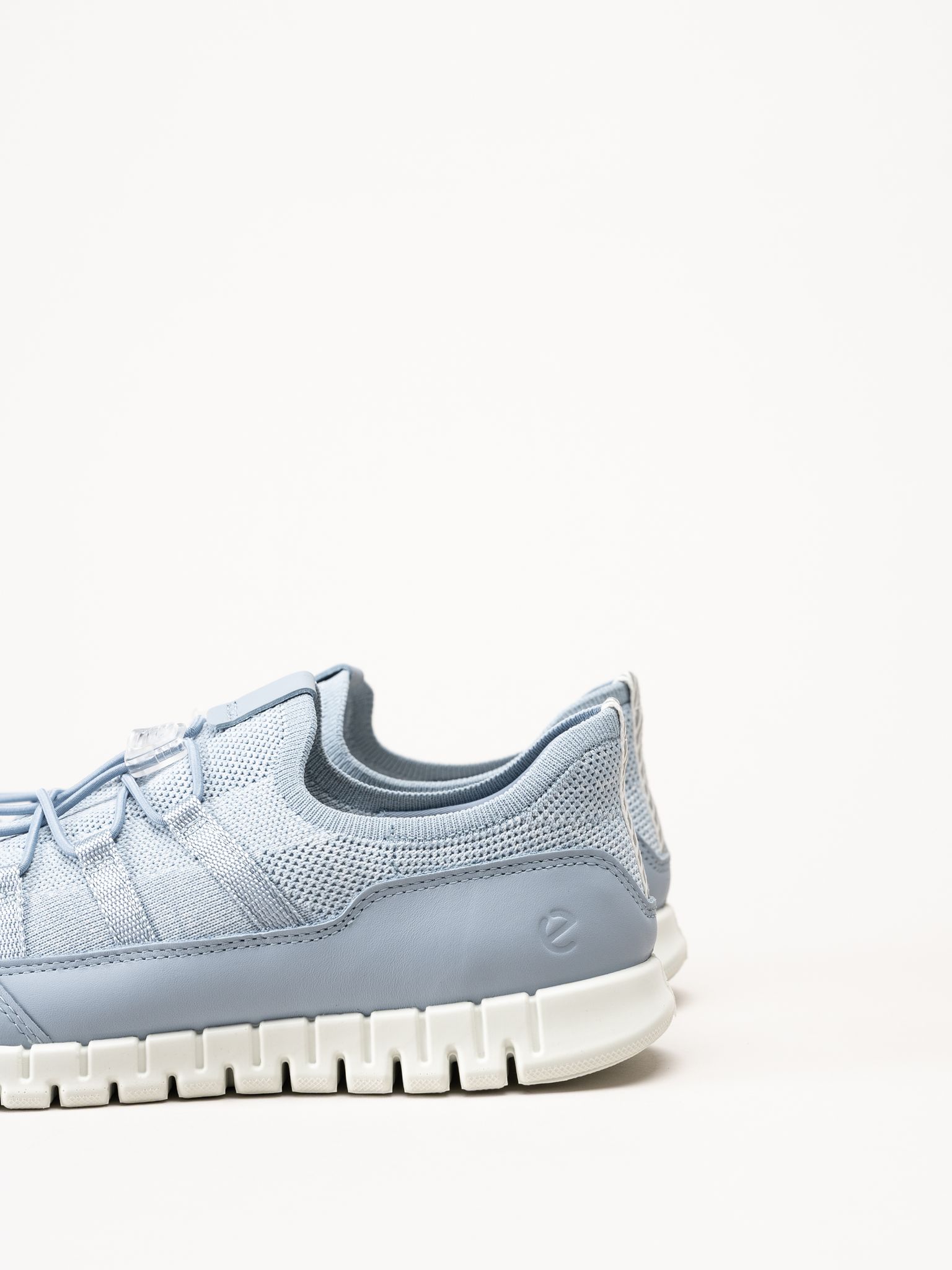 Ecco - Gruuv Lite - Ljusblå sneakers i mesh
