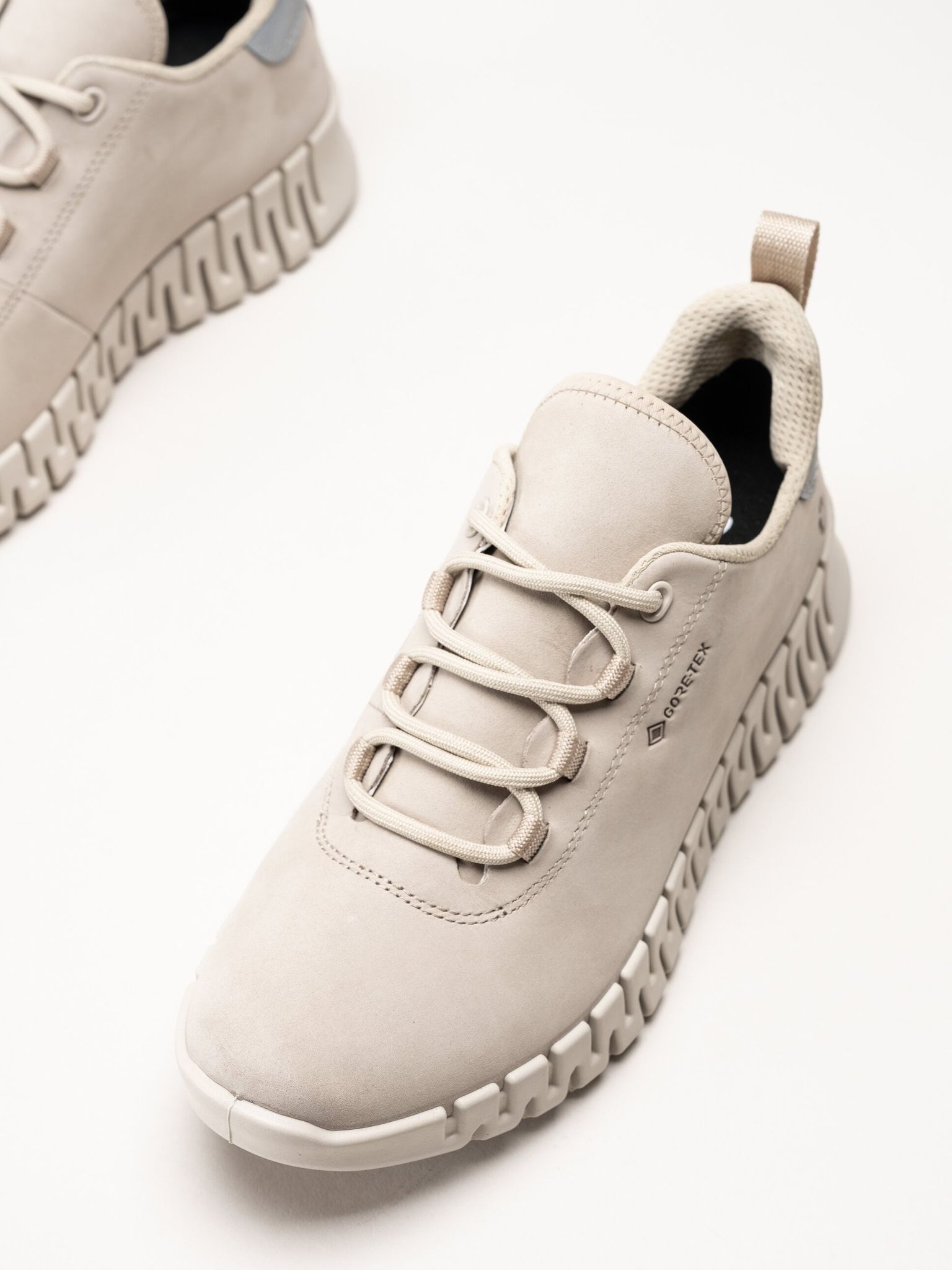 Ecco - Gruuv W Sneaker Lea GTX - Beige sneakers i nubuck