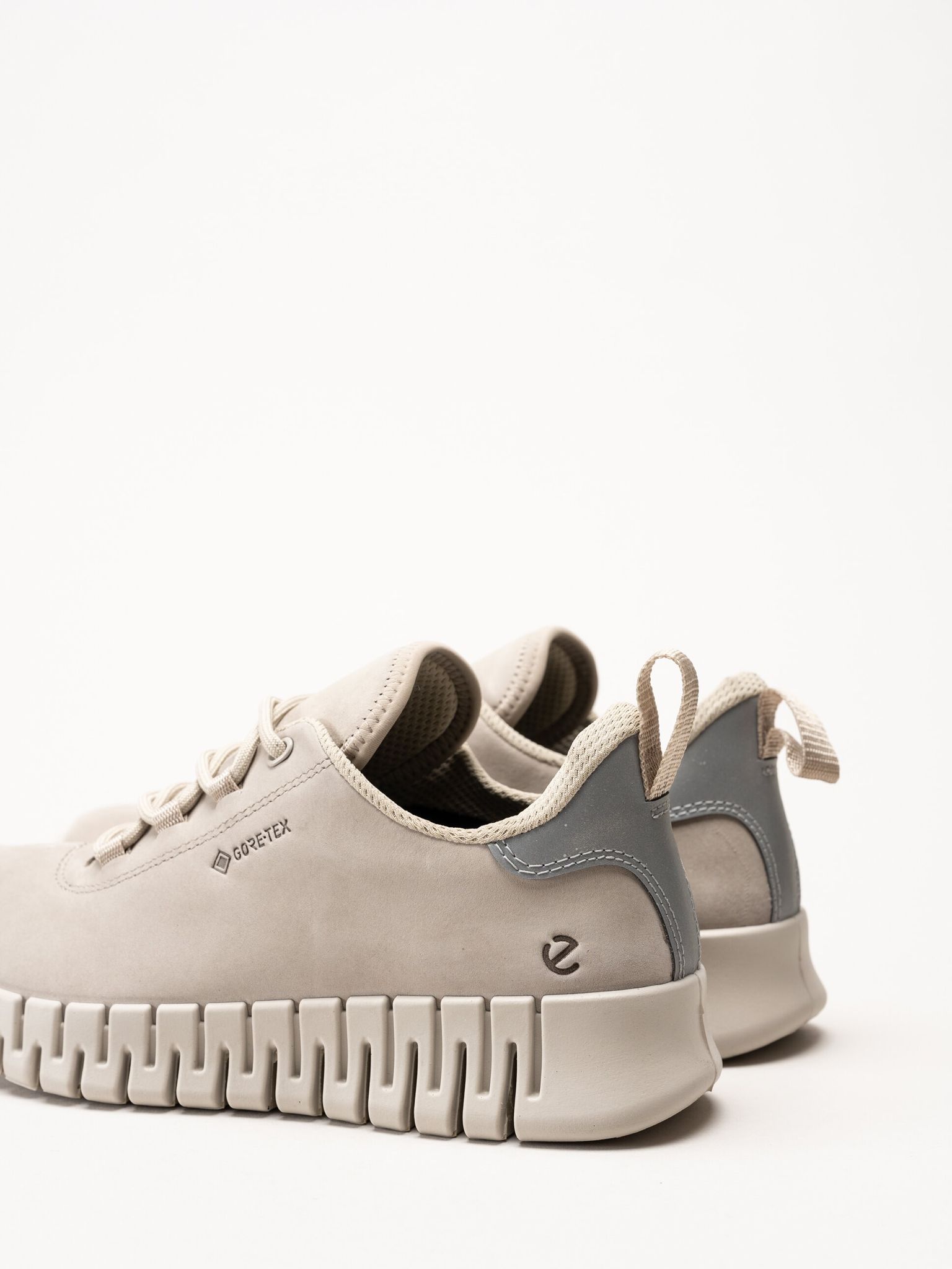 Ecco - Gruuv W Sneaker Lea GTX - Beige sneakers i nubuck