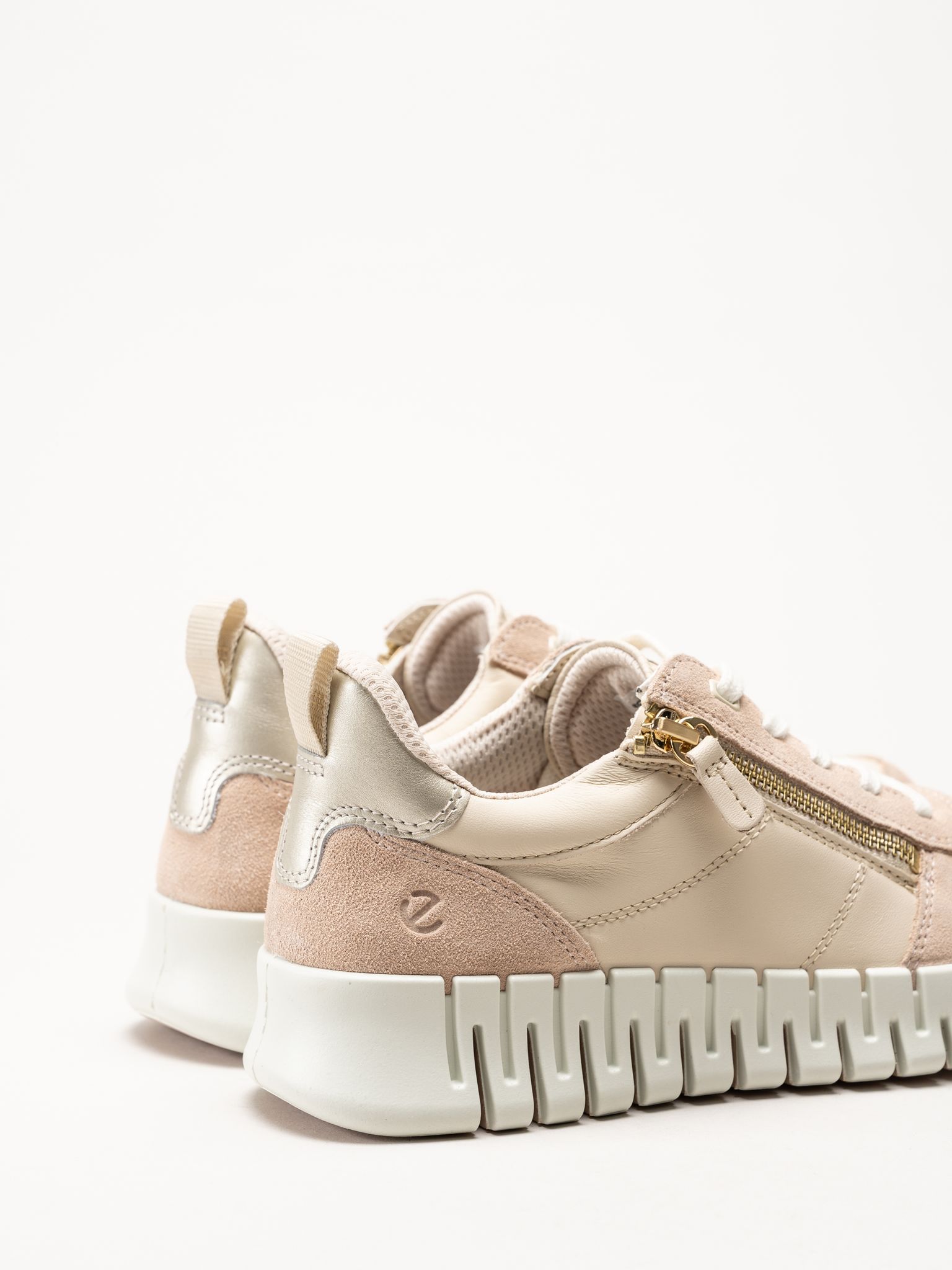 Ecco - Gruuv W Side Zip Lace - Ljusrosa sneakers i nubuck