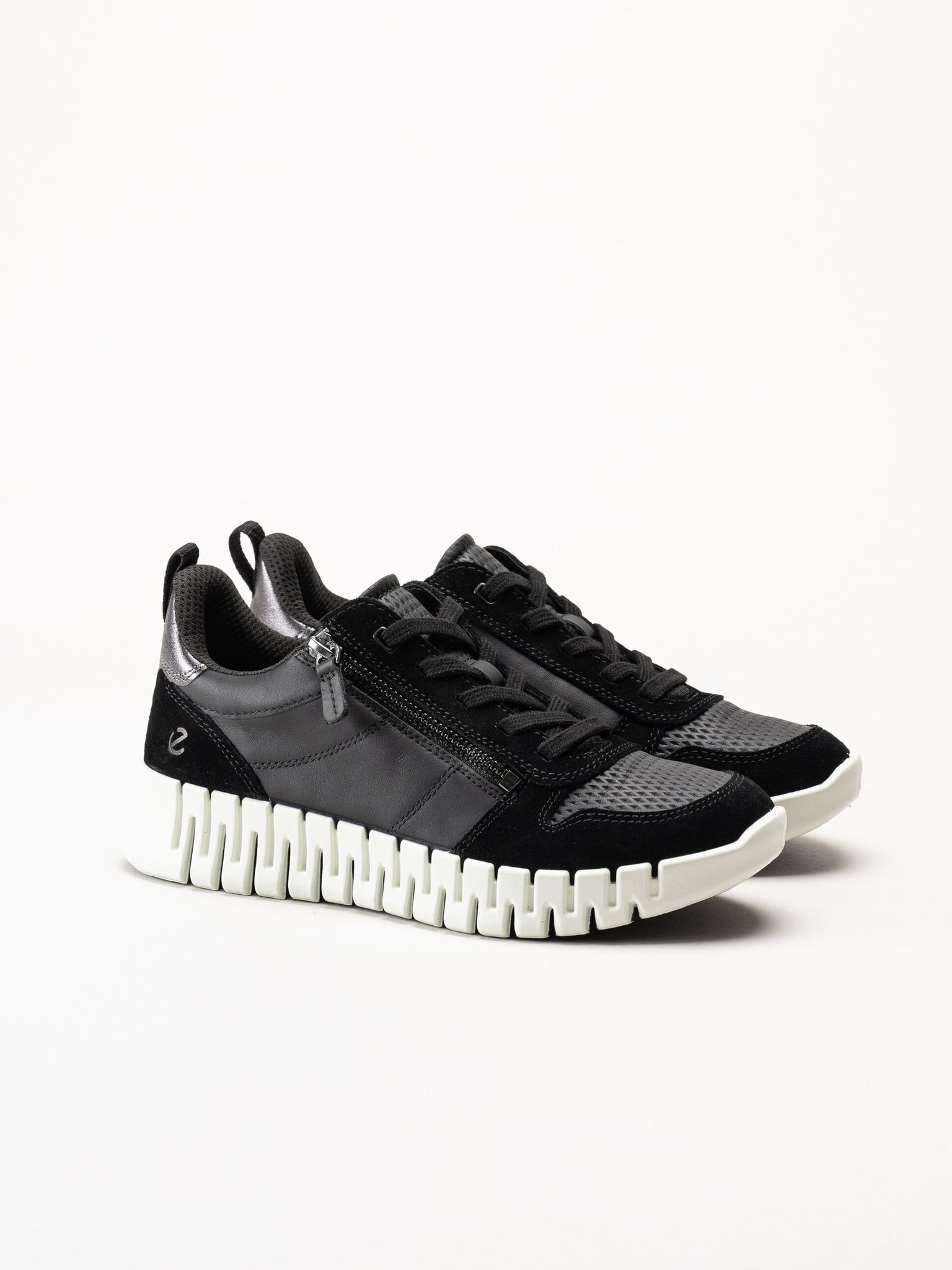 Ecco - Gruuv W Side Zip Lace - Svarta sneakers i nubuck