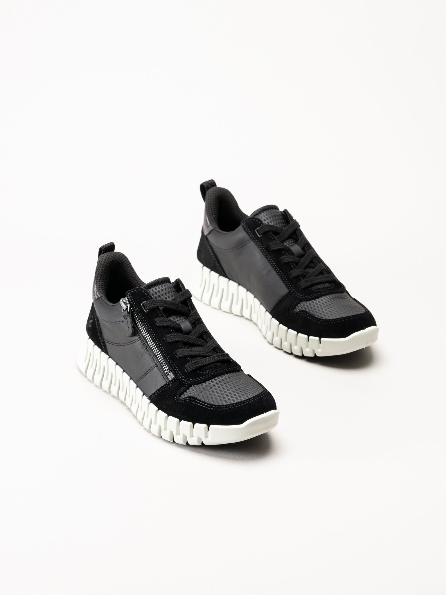 Ecco - Gruuv W Side Zip Lace - Svarta sneakers i nubuck