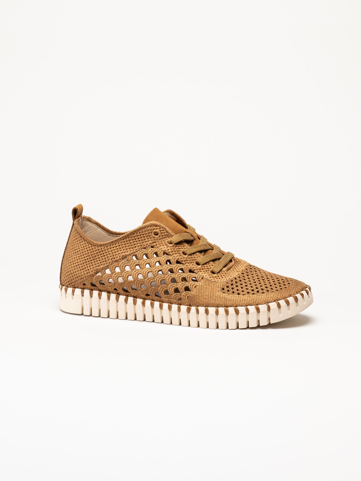 Ilse Jacobsen - Tulip Embroidery - Bruna perforerade sneakers