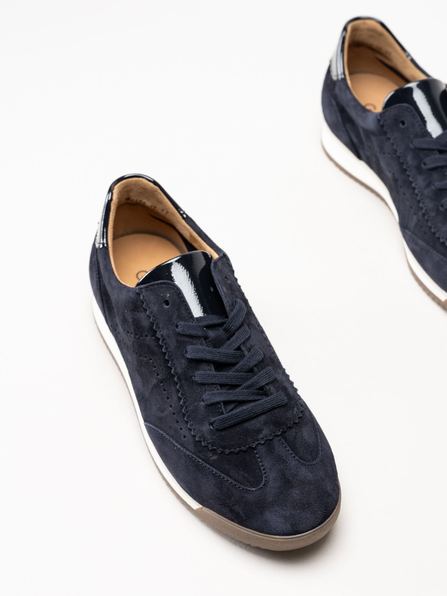 Gabor - Mörkblå sneakers i mocka